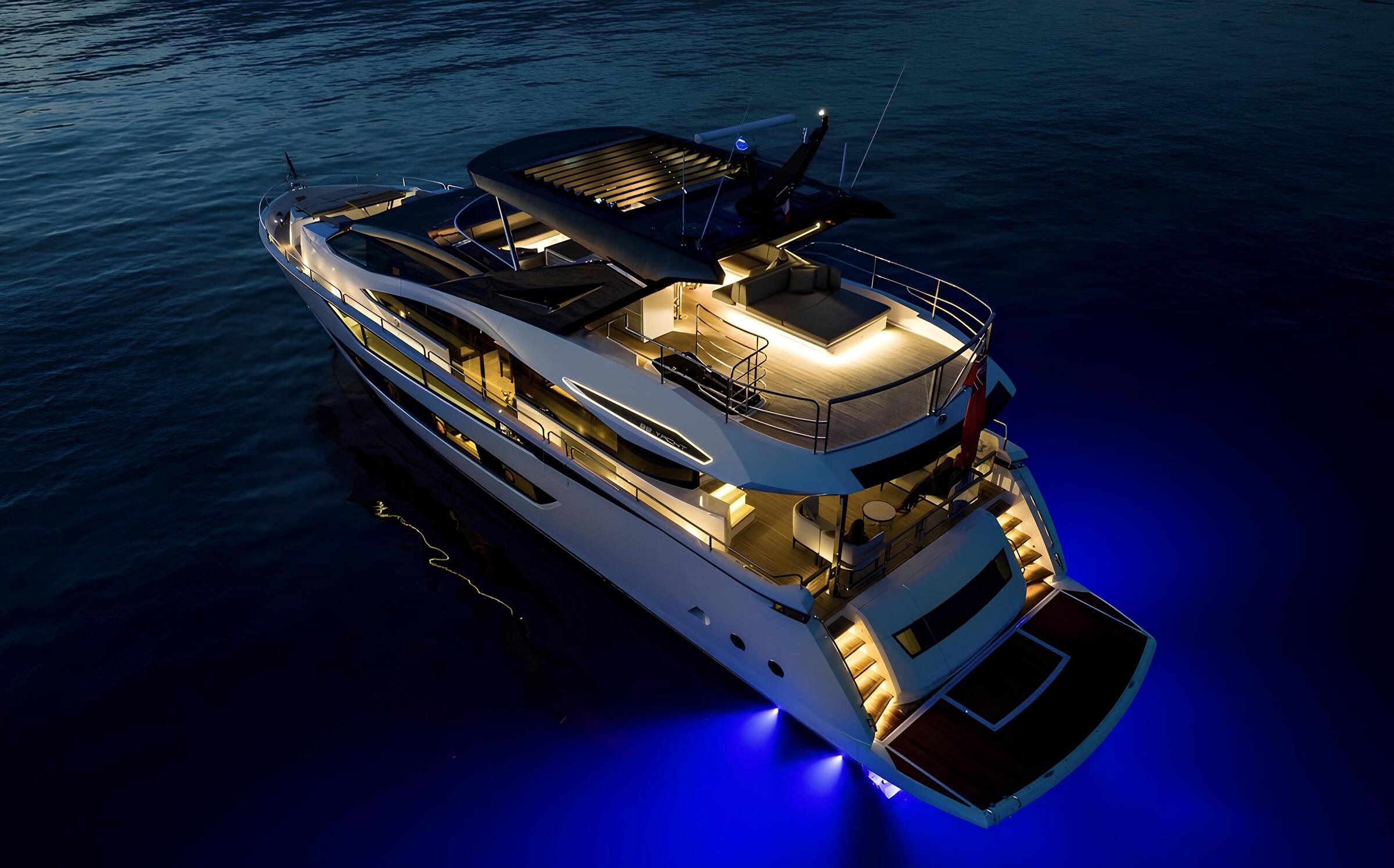 Экстерьер Sunseeker 88 Yacht 2024/Exterior Sunseeker 88 Yacht 2024