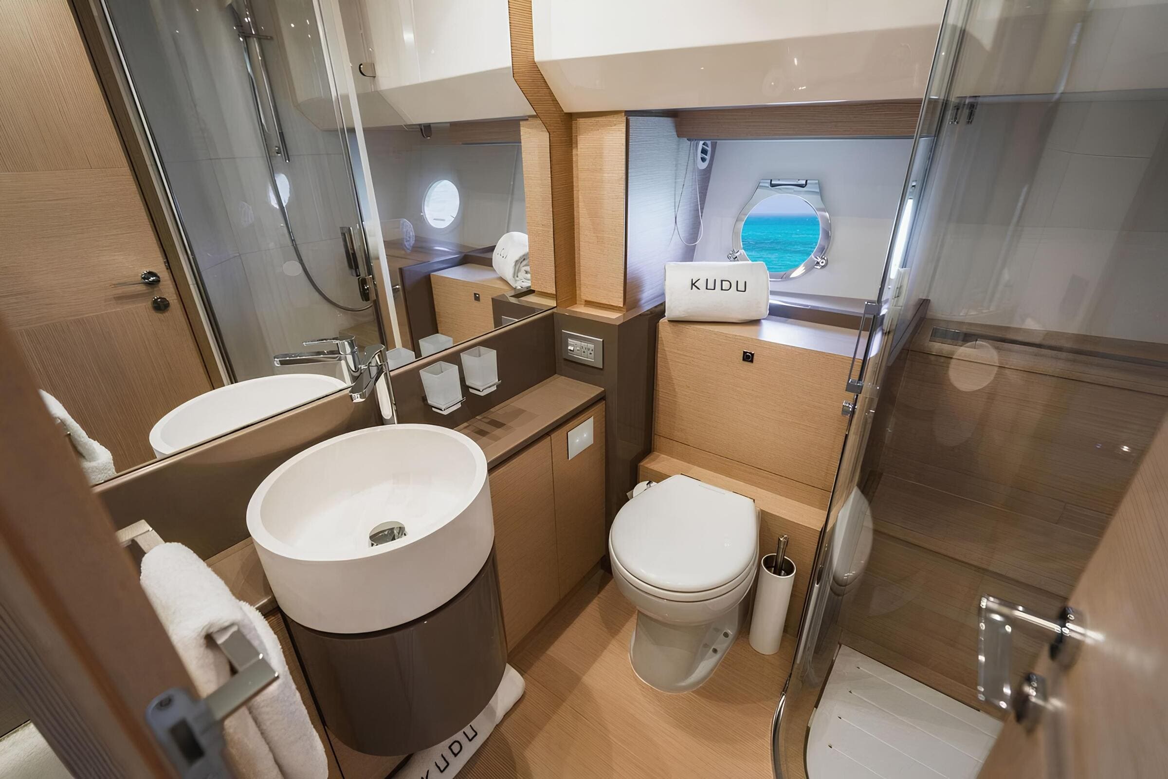 VIP-санузел/VIP bathroom