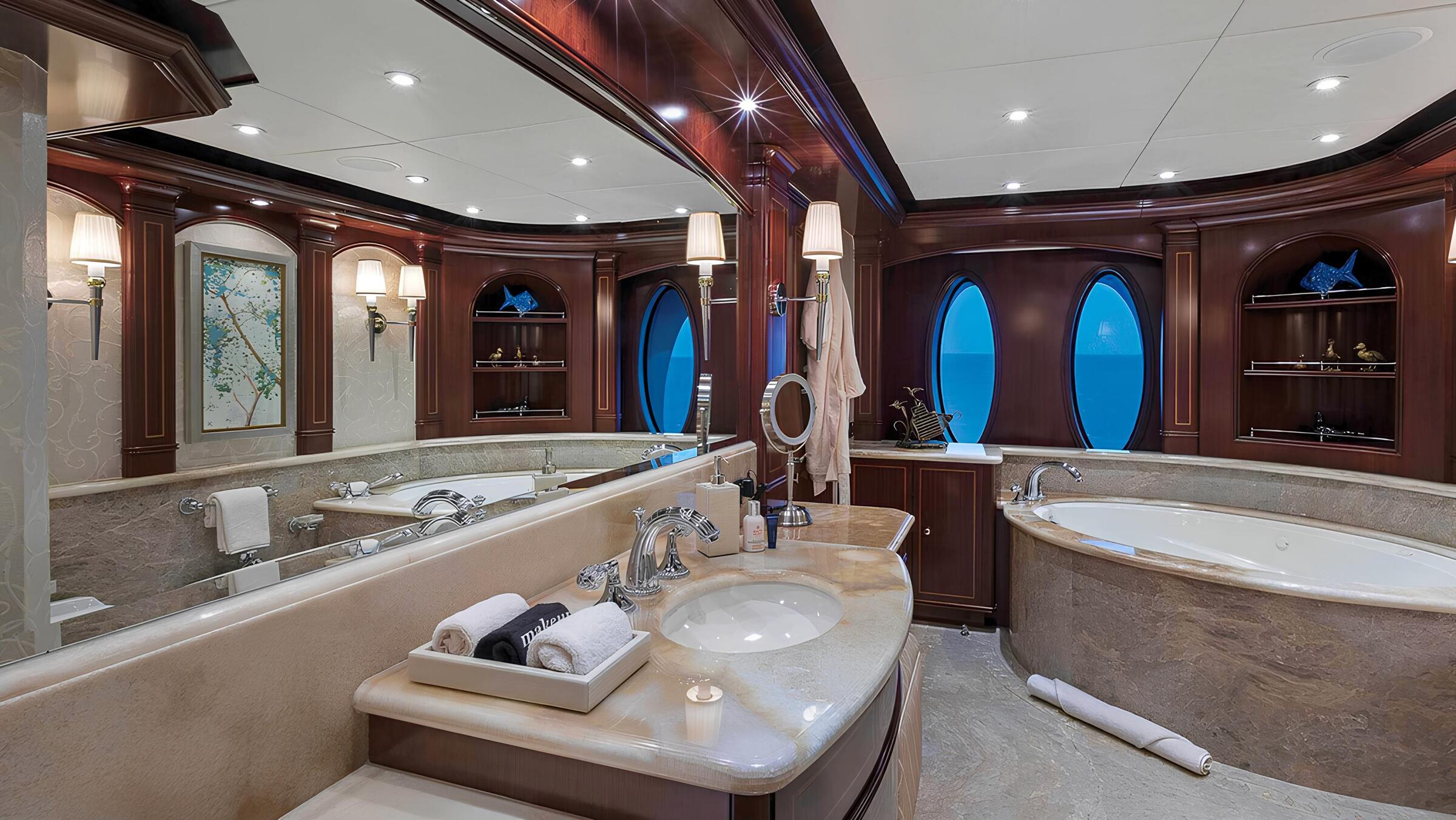 Санузел владельца/Master bathroom