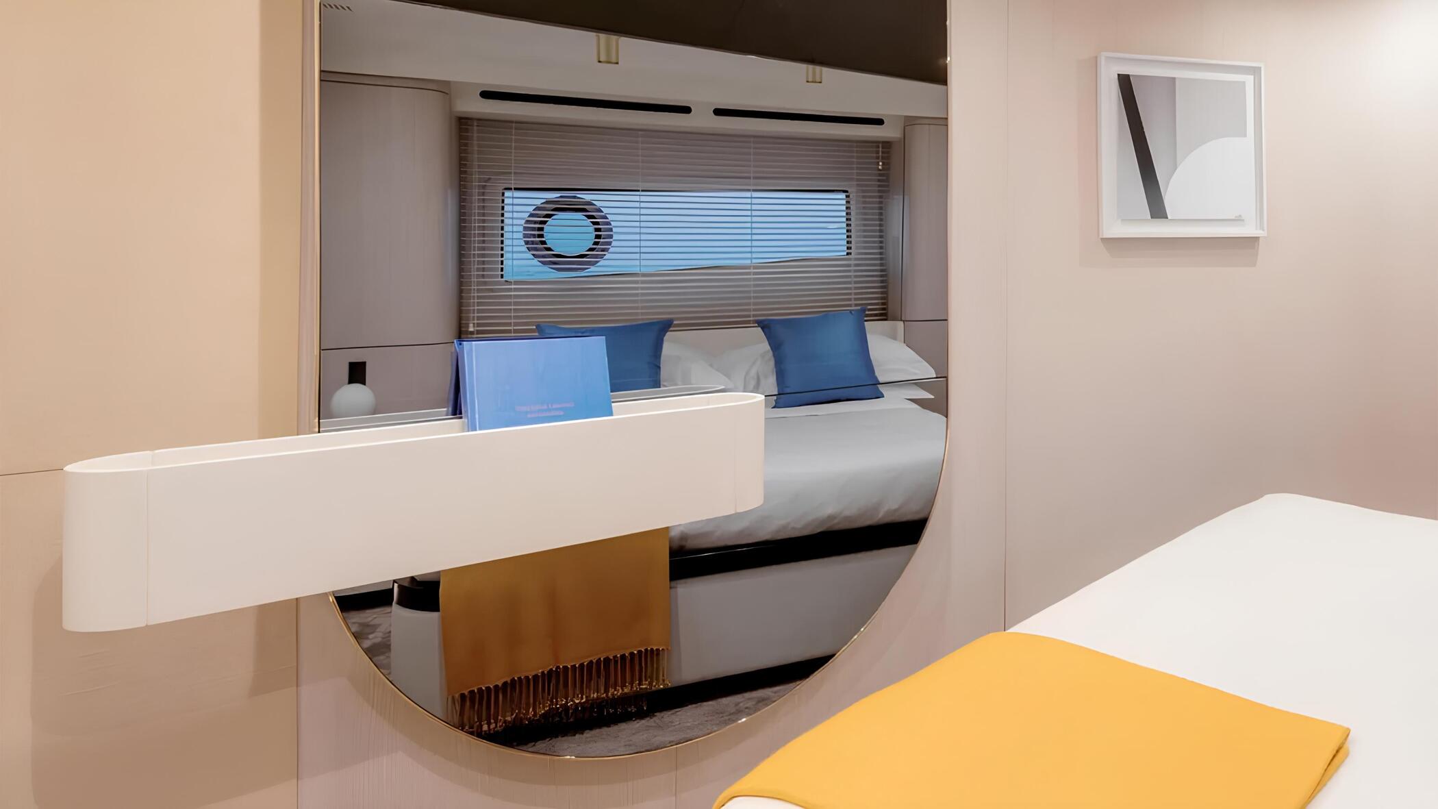 VIP-каюта/VIP cabin