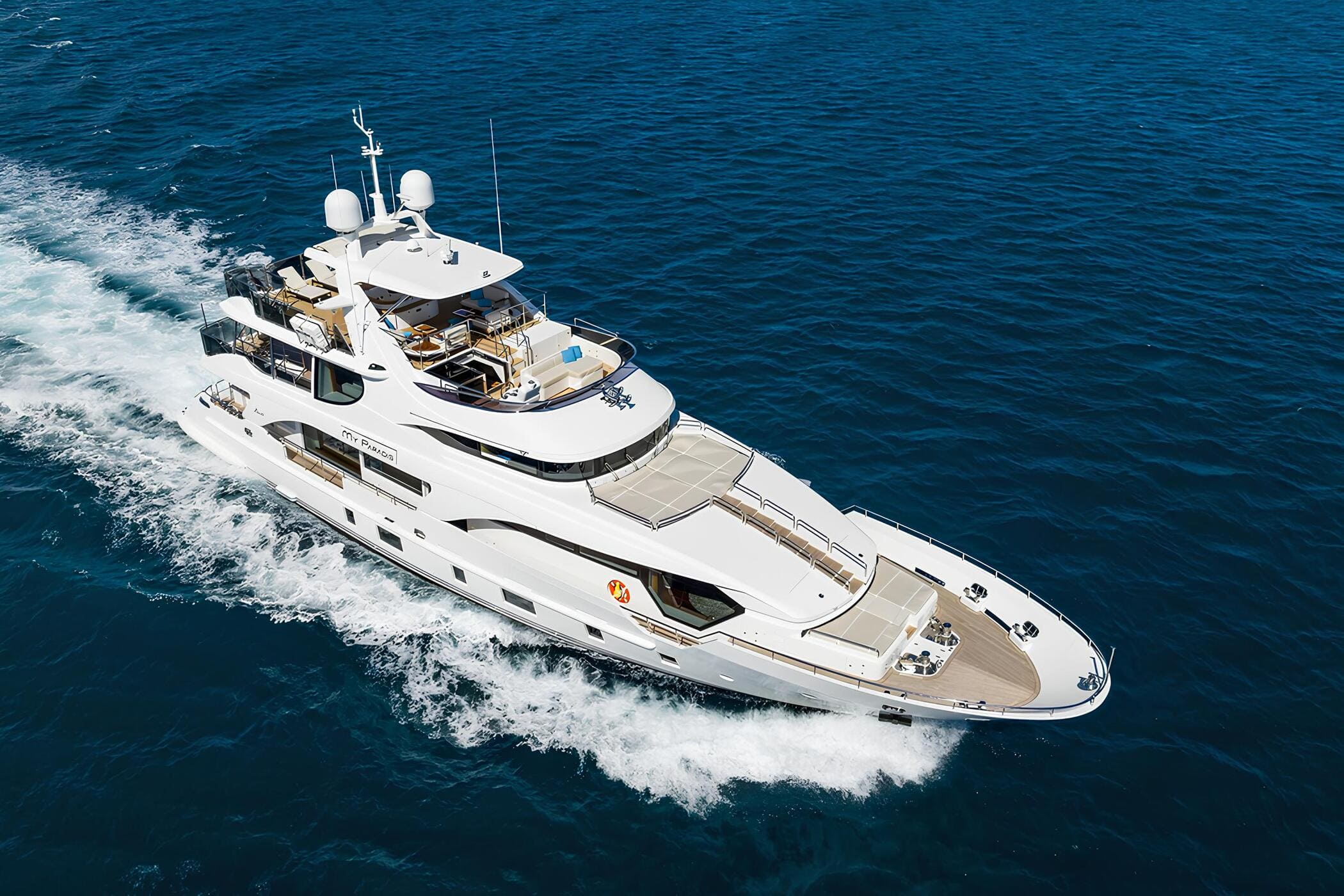 Экстерьер Benetti 108 Tradition Supreme 2014 MY MY PARADIS/Exterior Benetti 108 Tradition Supreme 2014 MY MY PARADIS