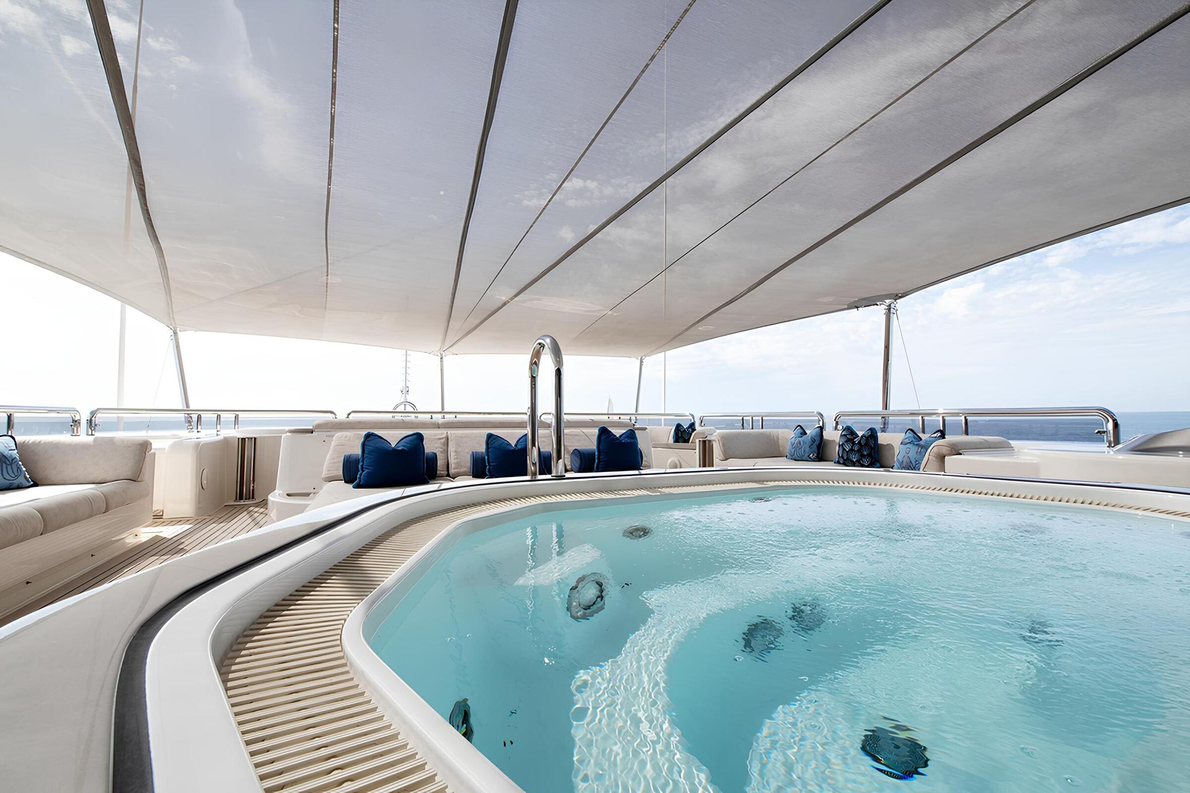 Джакузи на сандеке/Sundeck jacuzzi