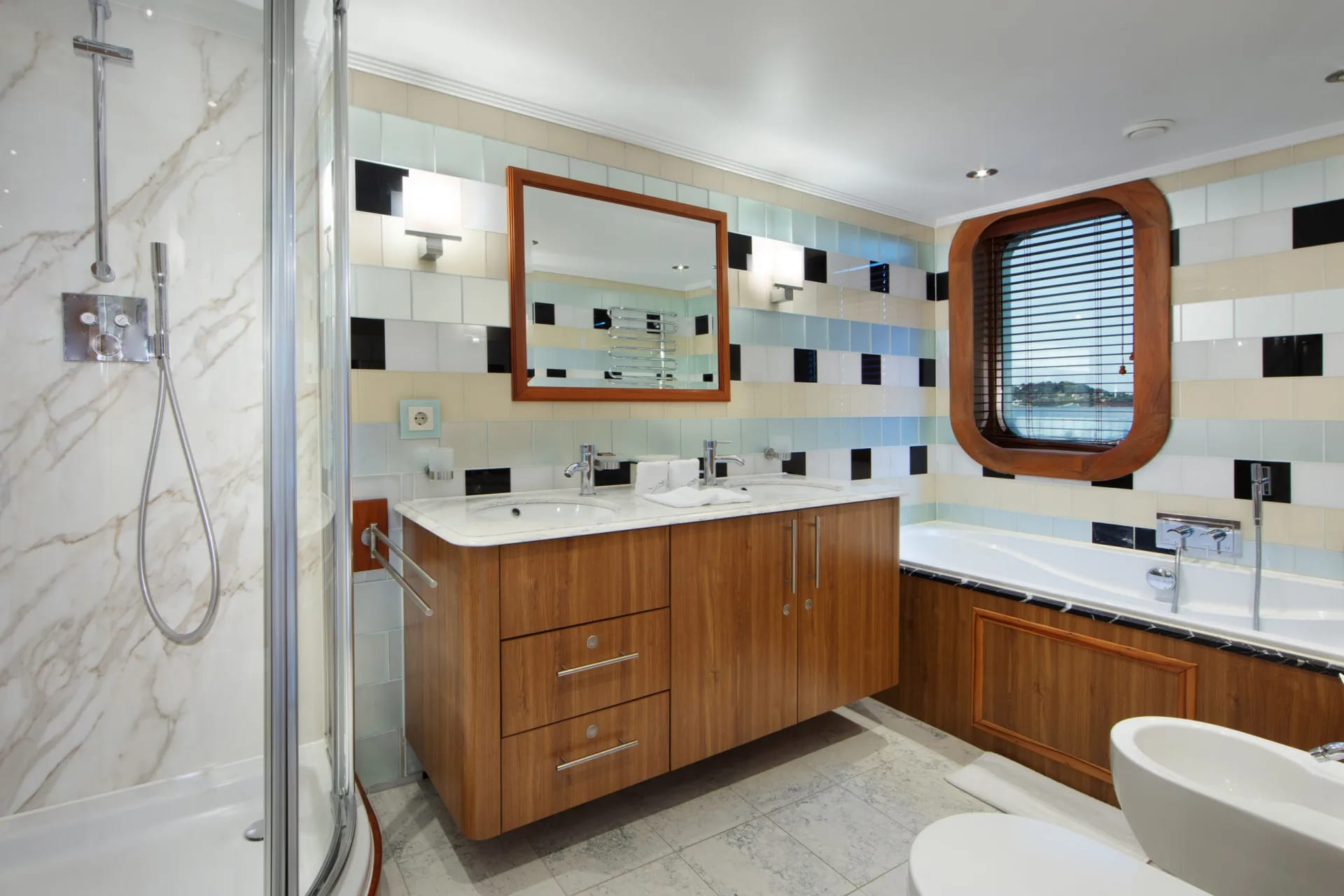 Гостевой санузел/Guest bathroom