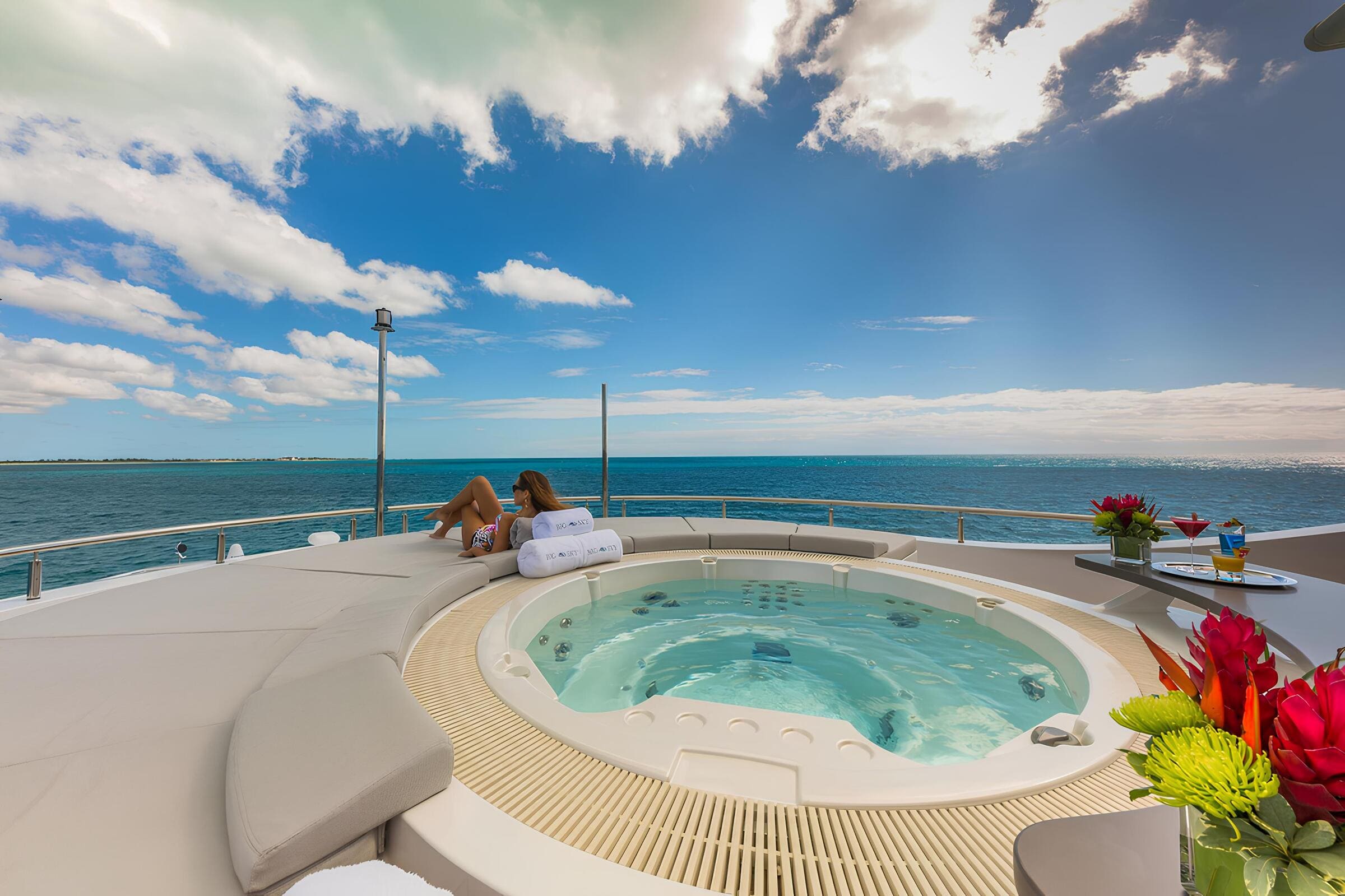Джакузи на сандеке/Sundeck jacuzzi
