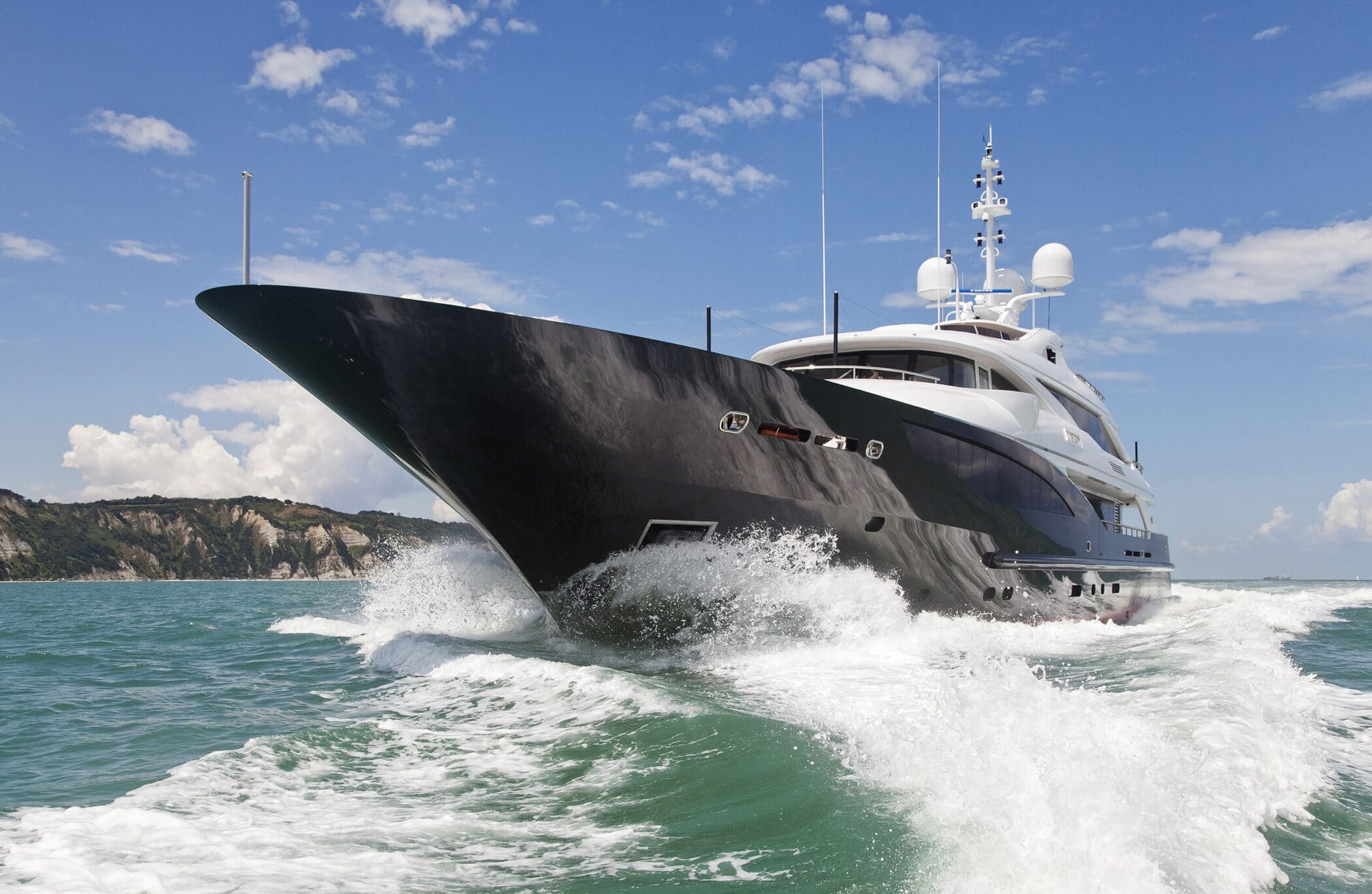 Экстерьер ISA Yachts 500 2011 MY LIBERTY/Exterior ISA Yachts 500 2011 MY LIBERTY