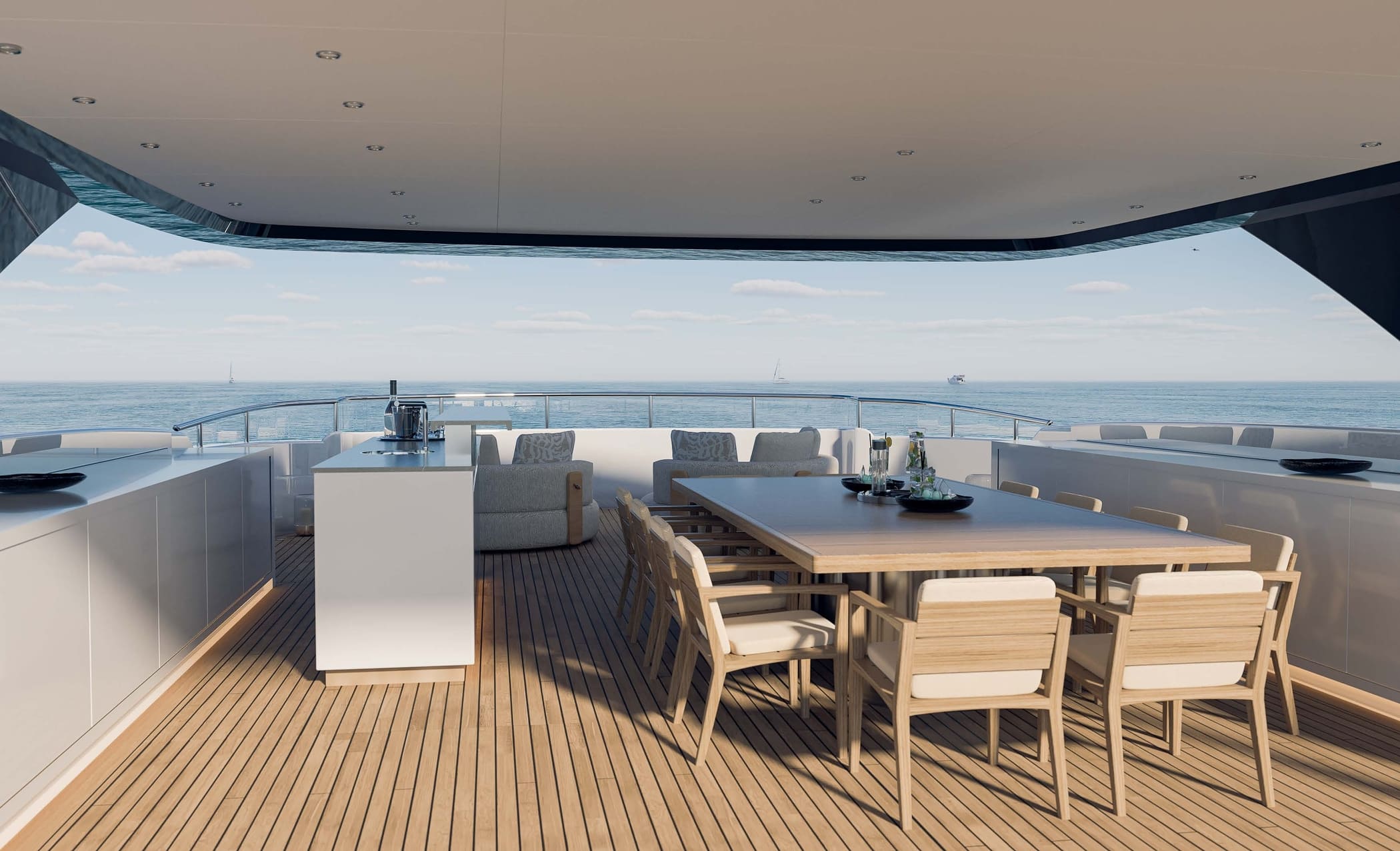 Обеденная зона на сандеке/Dining area on the sundeck