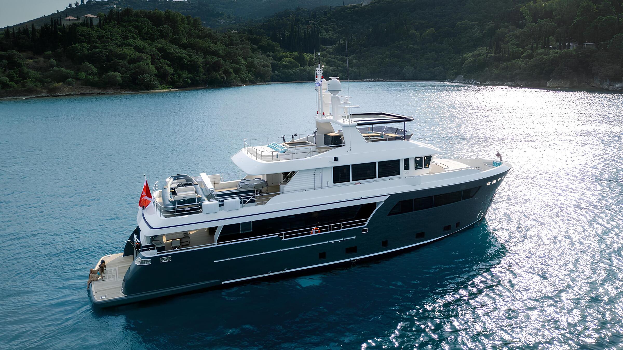 Экстерьер Cantiere delle Marche Darwin 102 2019 MY CAPE COD II/Exterior Cantiere delle Marche Darwin 102 2019 MY CAPE COD II