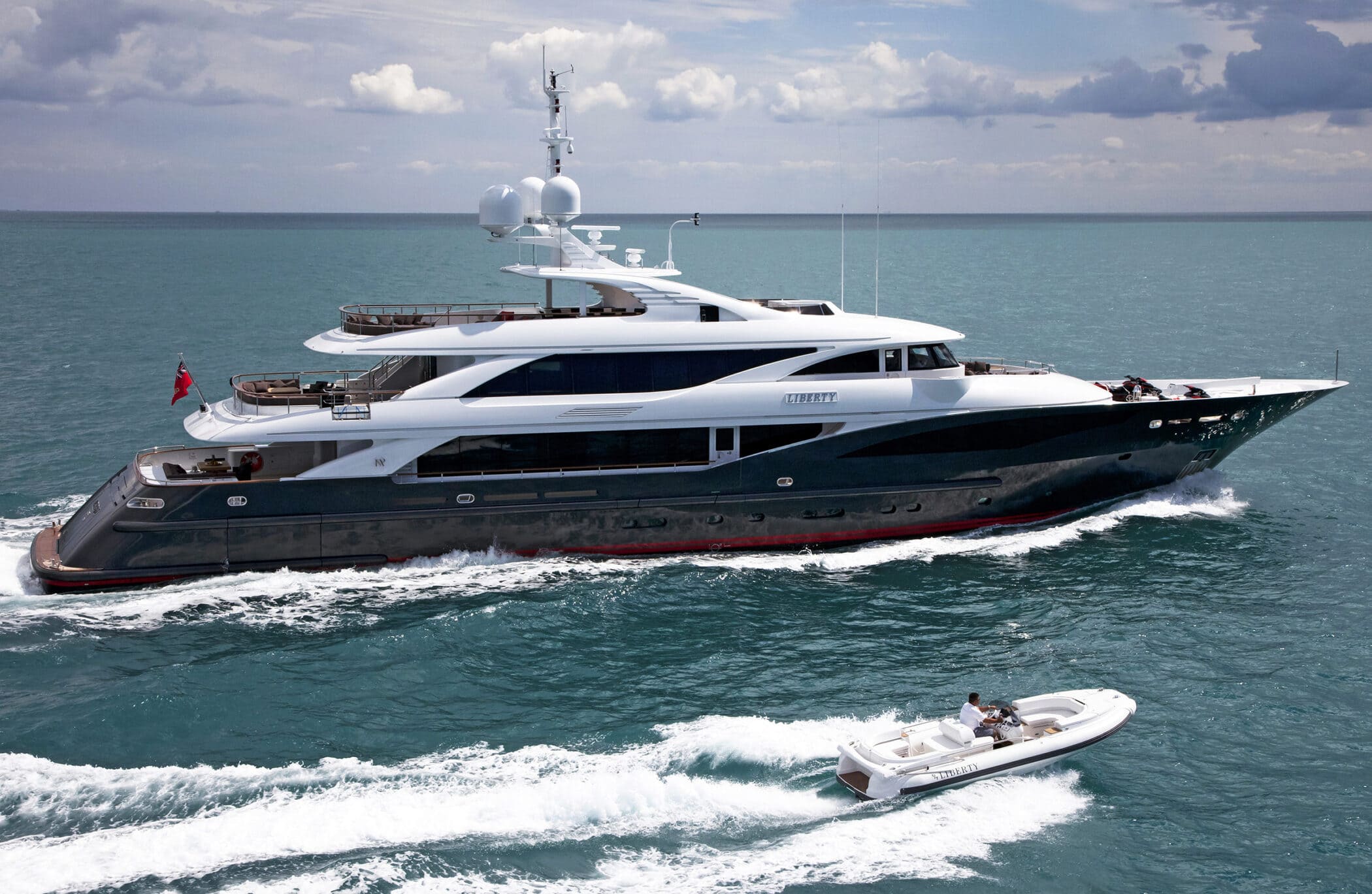 Экстерьер ISA Yachts 500 2011 MY LIBERTY/Exterior ISA Yachts 500 2011 MY LIBERTY