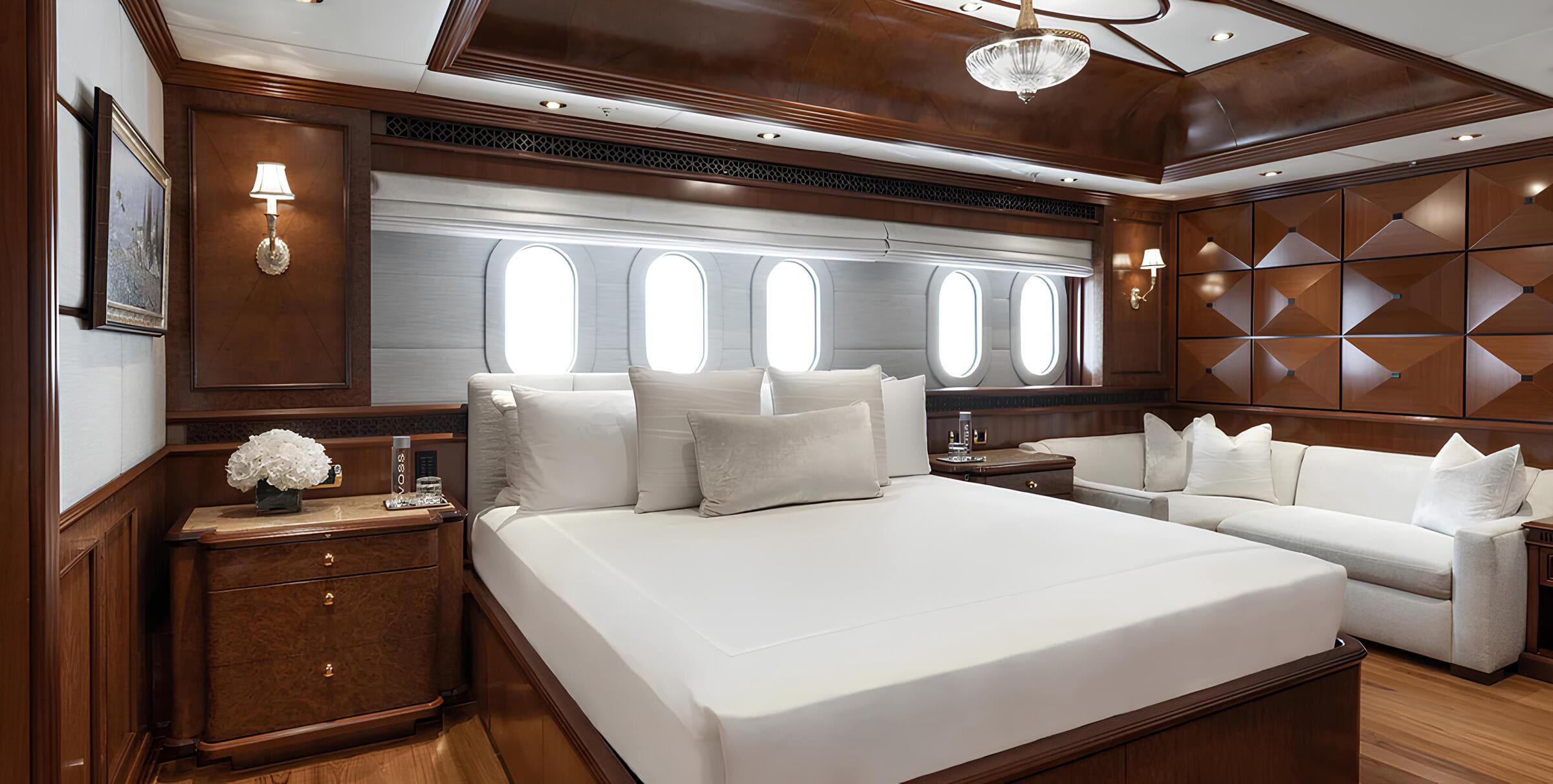 VIP-каюта/VIP cabin