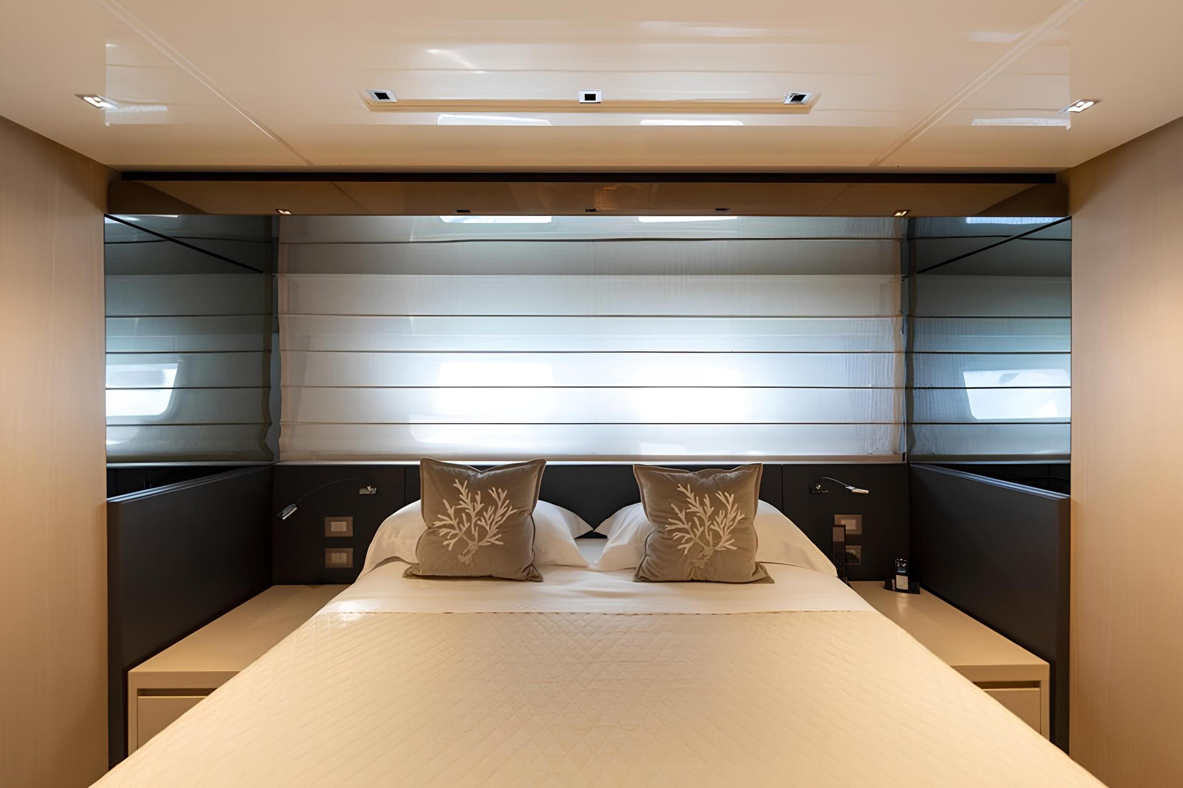 VIP-каюта/VIP cabin