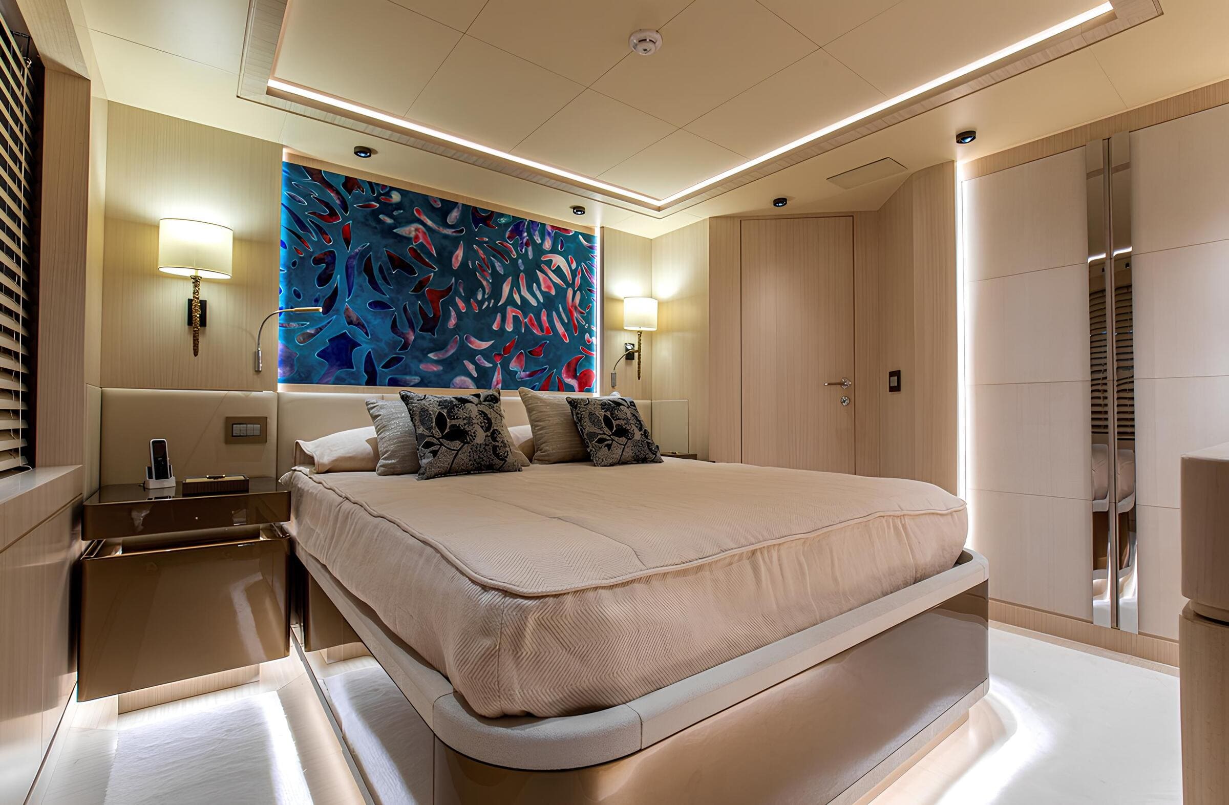 VIP-каюта/VIP cabin