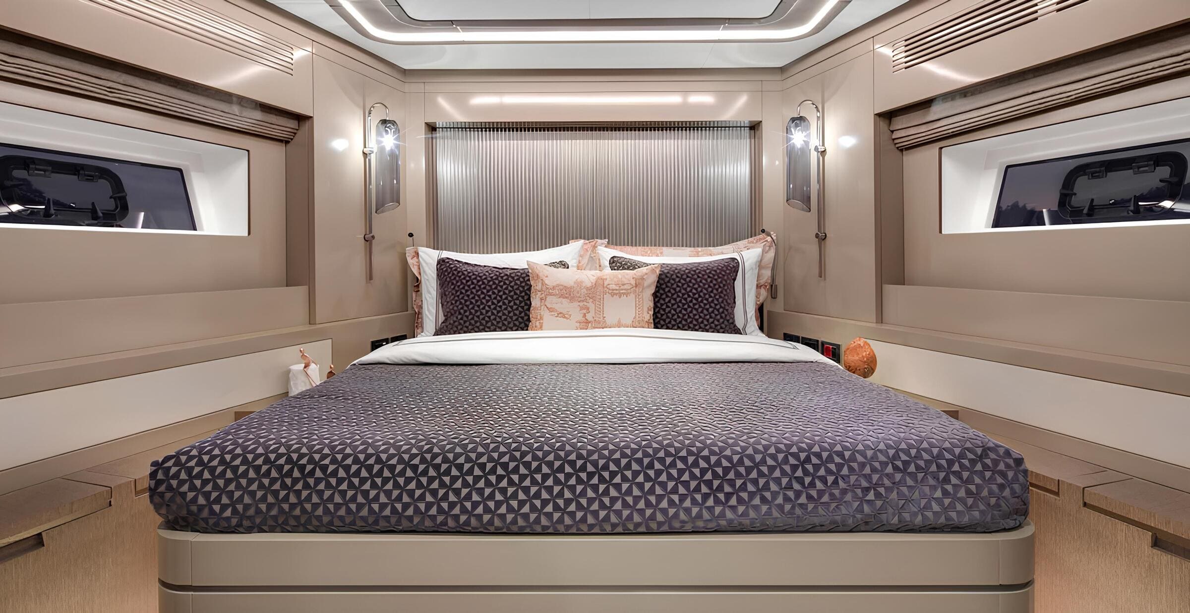 VIP-каюта/VIP cabin