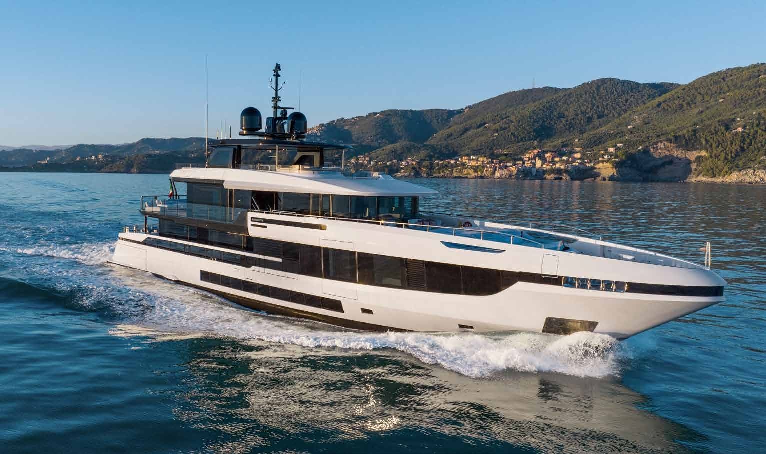 Экстерьер Mangusta Oceano 44/Exterior Mangusta Oceano 44