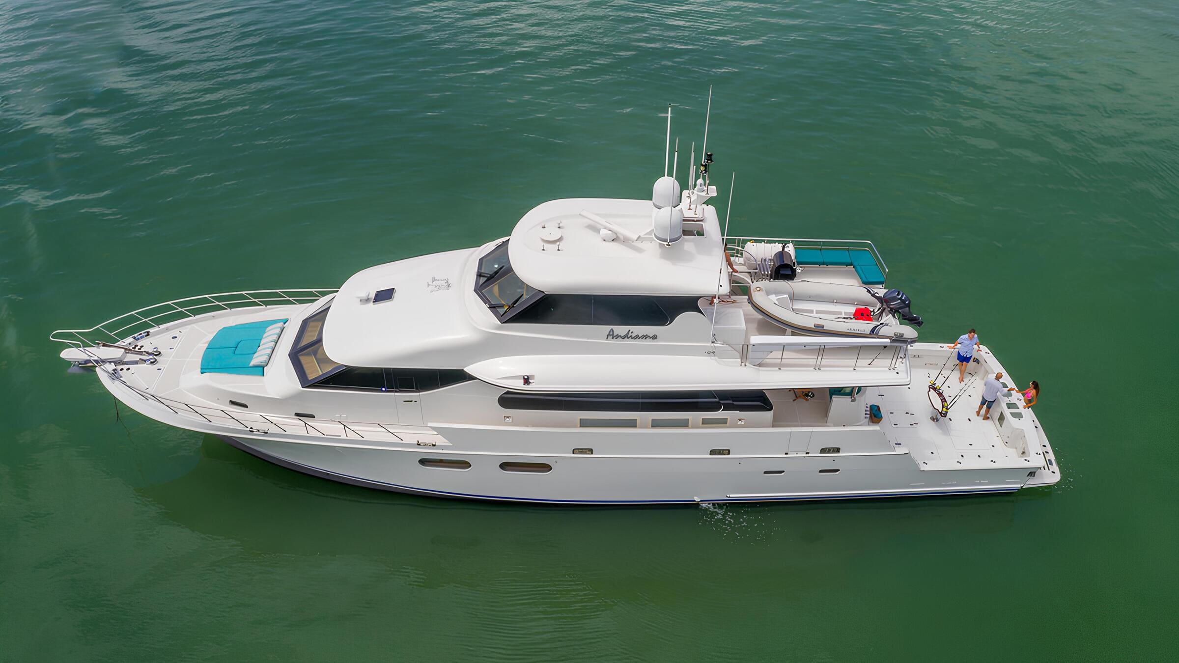 Экстерьер Symbol Yachts 28M 2010 MY ANDIAMO/Exterior Symbol Yachts 28M 2010 MY ANDIAMO
