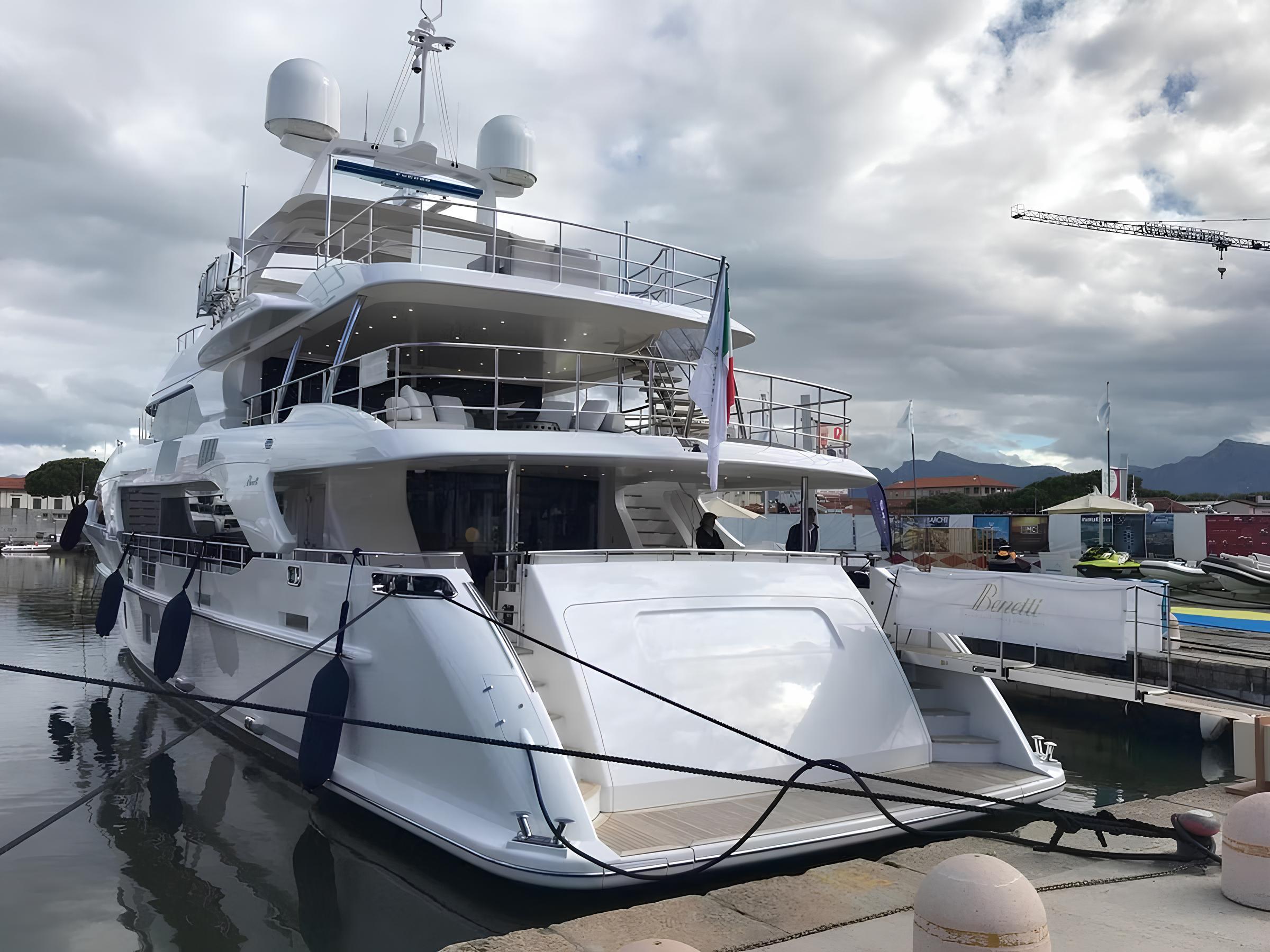 Экстерьер Benetti Classic Supreme 132' 2019 MY ALEGRE/Exterior Benetti Classic Supreme 132' 2019 MY ALEGRE