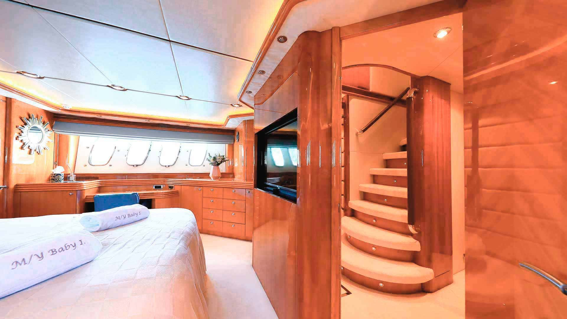 VIP-каюта/VIP cabin