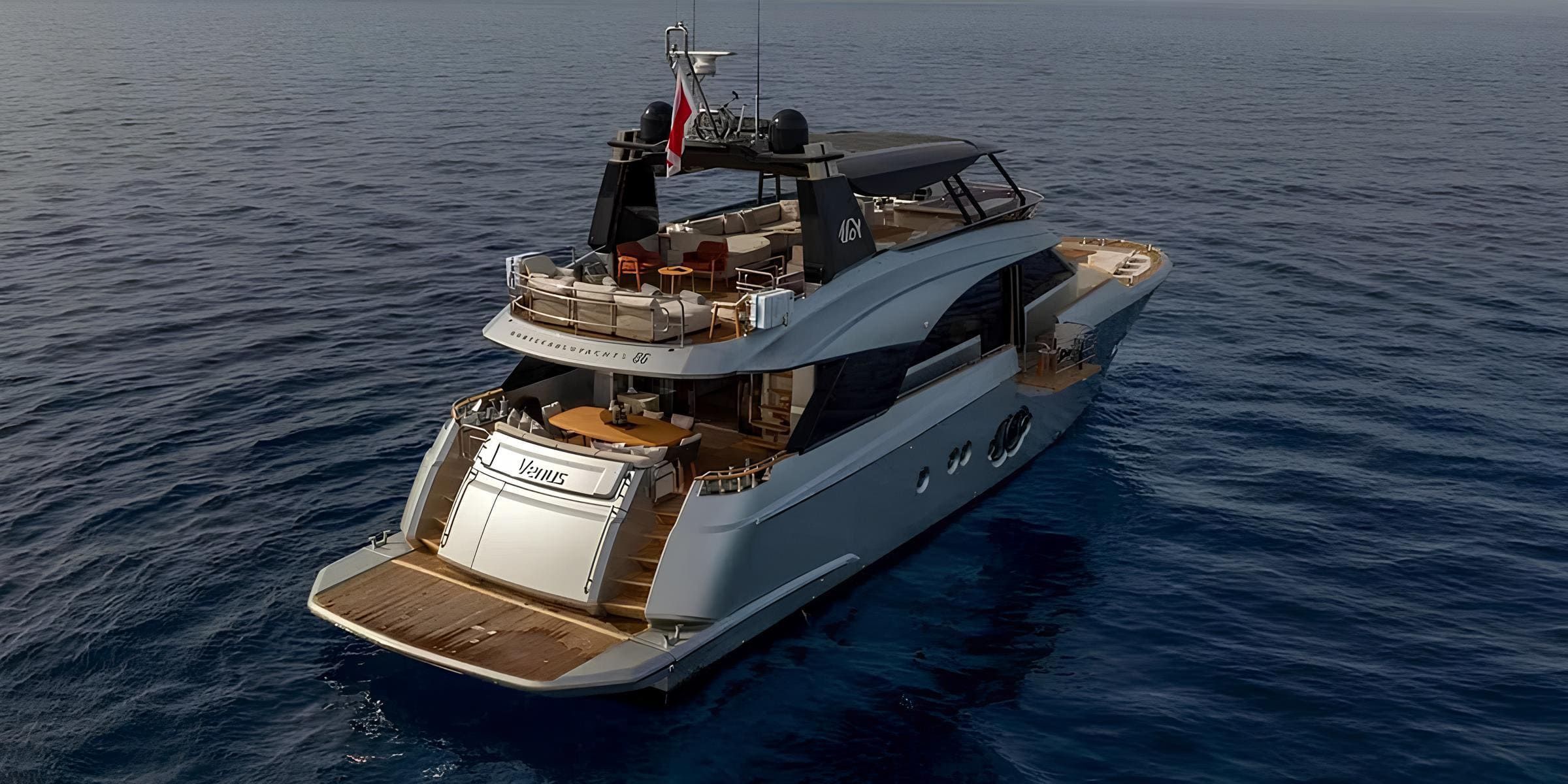 Экстерьер Monte Carlo Yachts MCY86 2013 MY VENUS/Exterior Monte Carlo Yachts MCY86 2013 MY VENUS