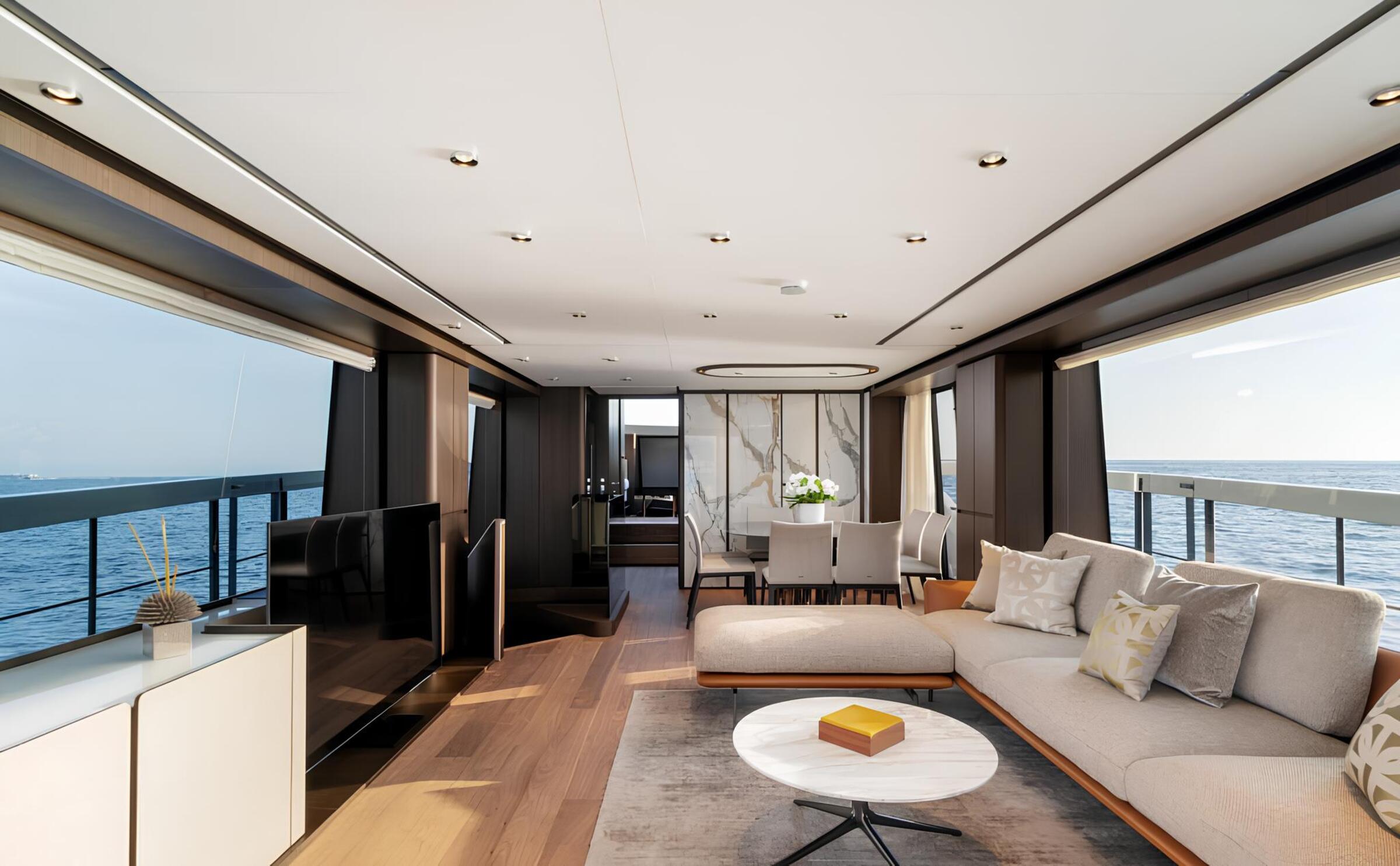 Зона отдыха в главном салоне/Main salon lounge area