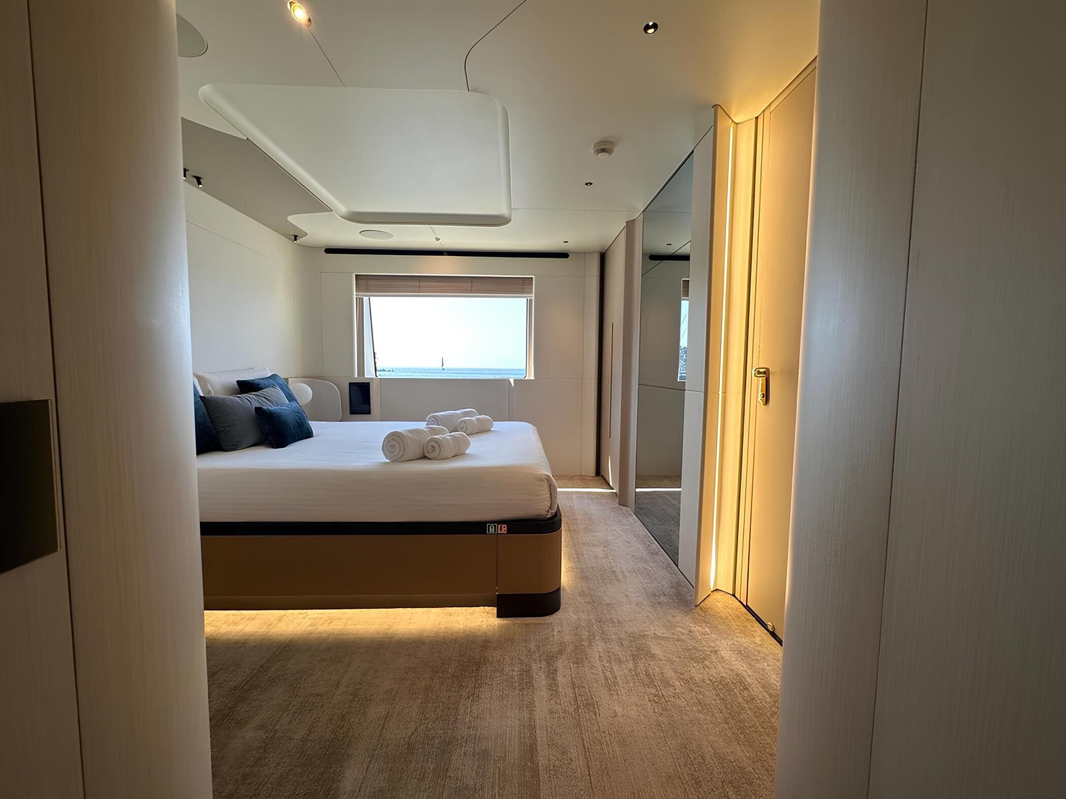 VIP-каюта/VIP cabin