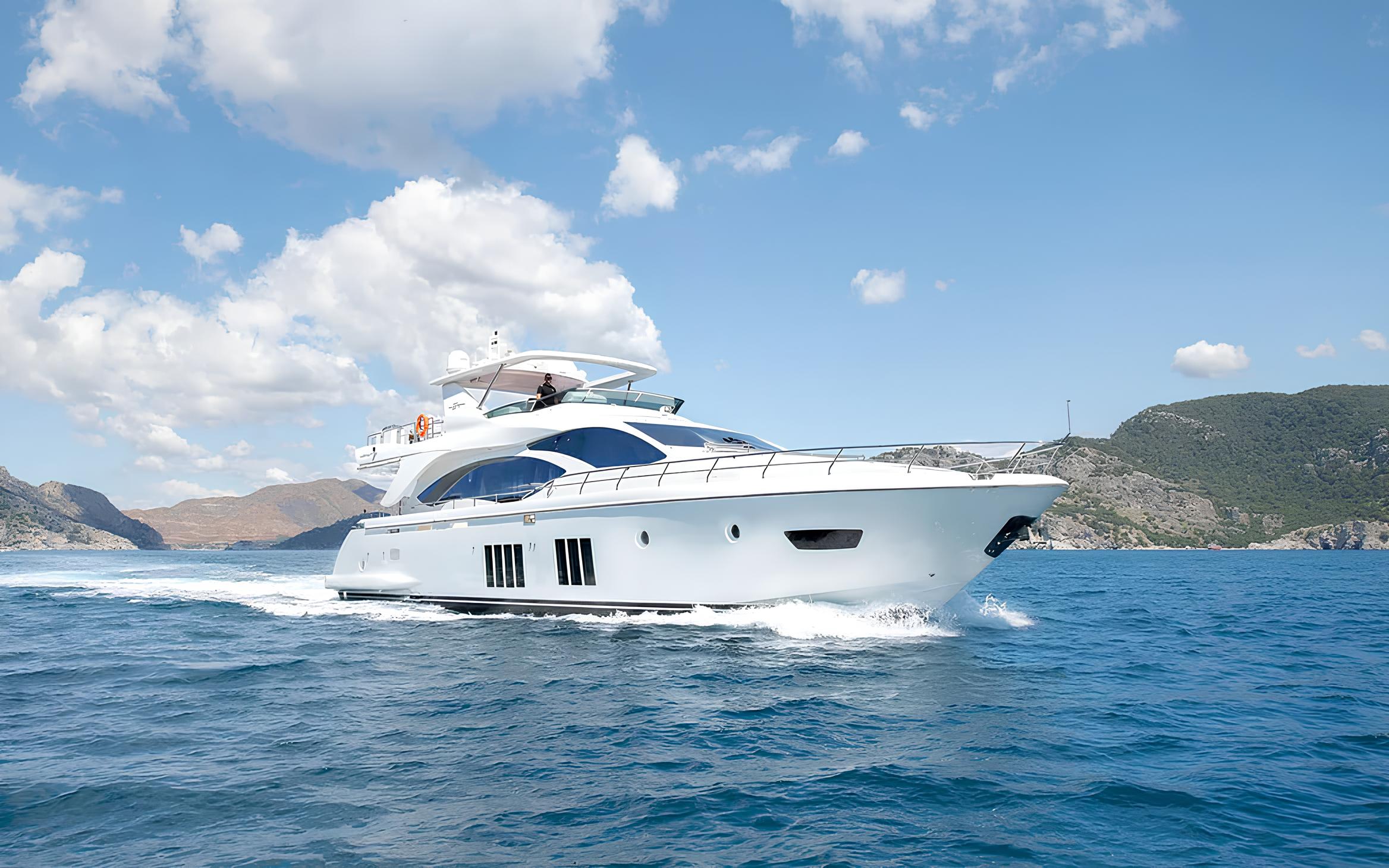 Экстерьер Azimut 84 2015 MY HUBO/Exterior Azimut 84 2015 MY HUBO