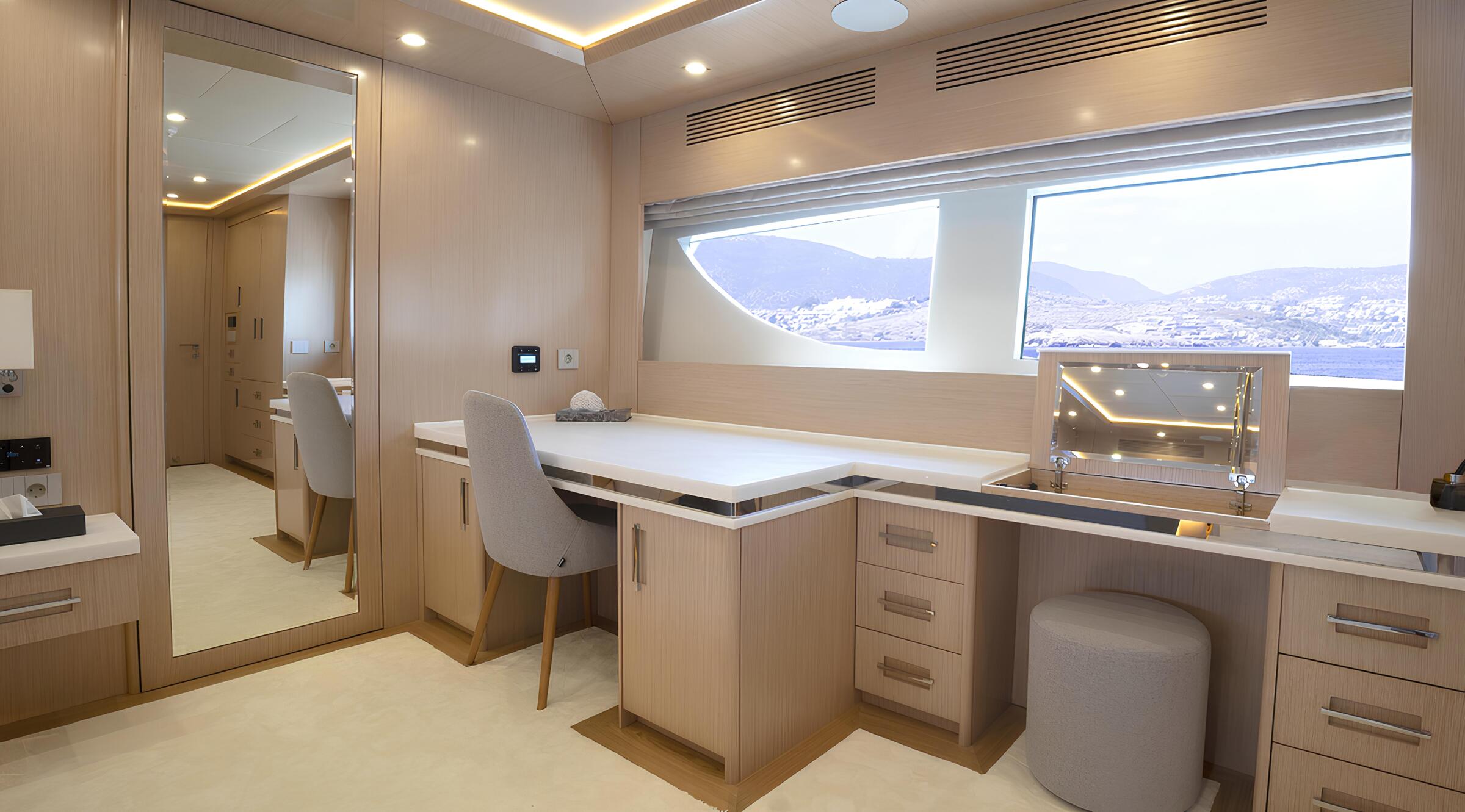 VIP-каюта/VIP cabin