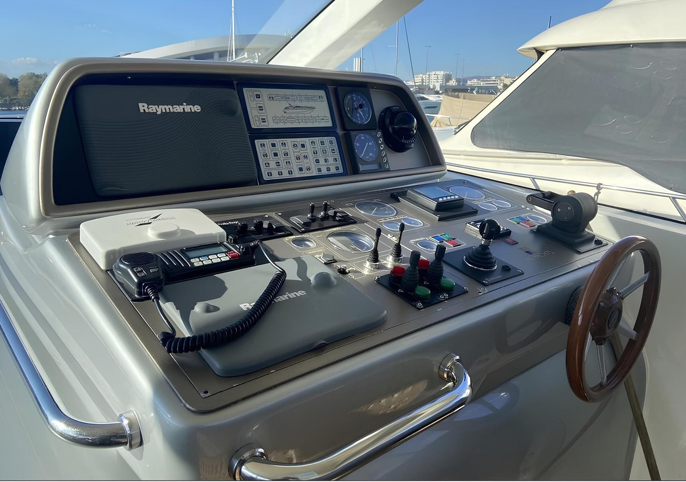 Второй пост управления/Second helm station