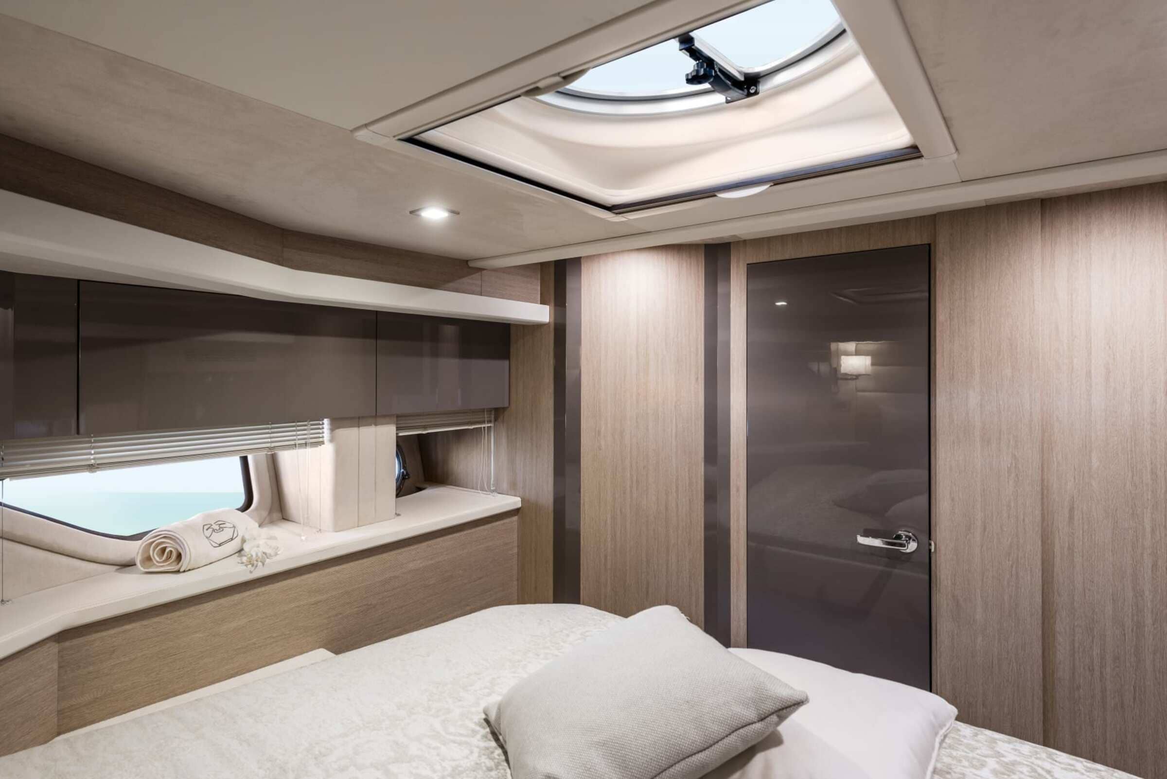 VIP-каюта/VIP cabin