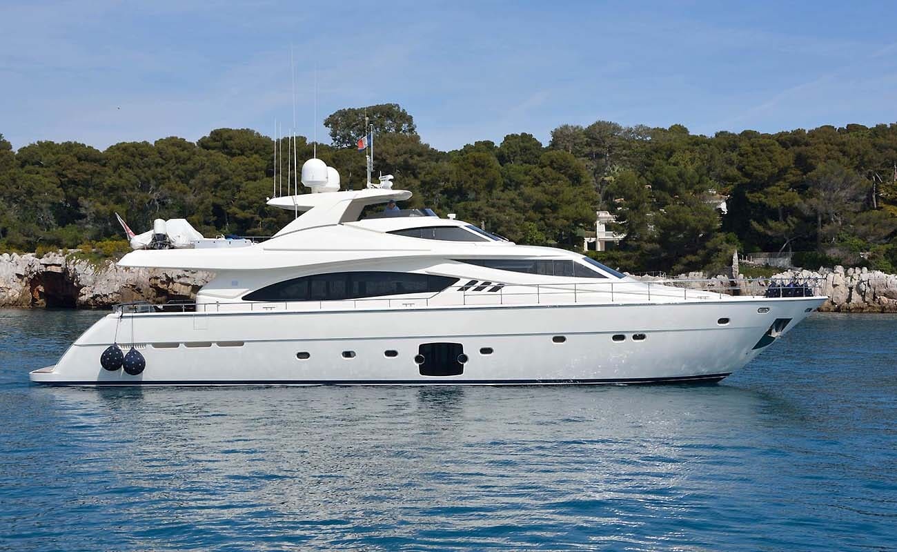 Экстерьер Ferretti 881 RPH 2012 MY MAXI BEER/Exterior Ferretti 881 RPH 2012 MY MAXI BEER