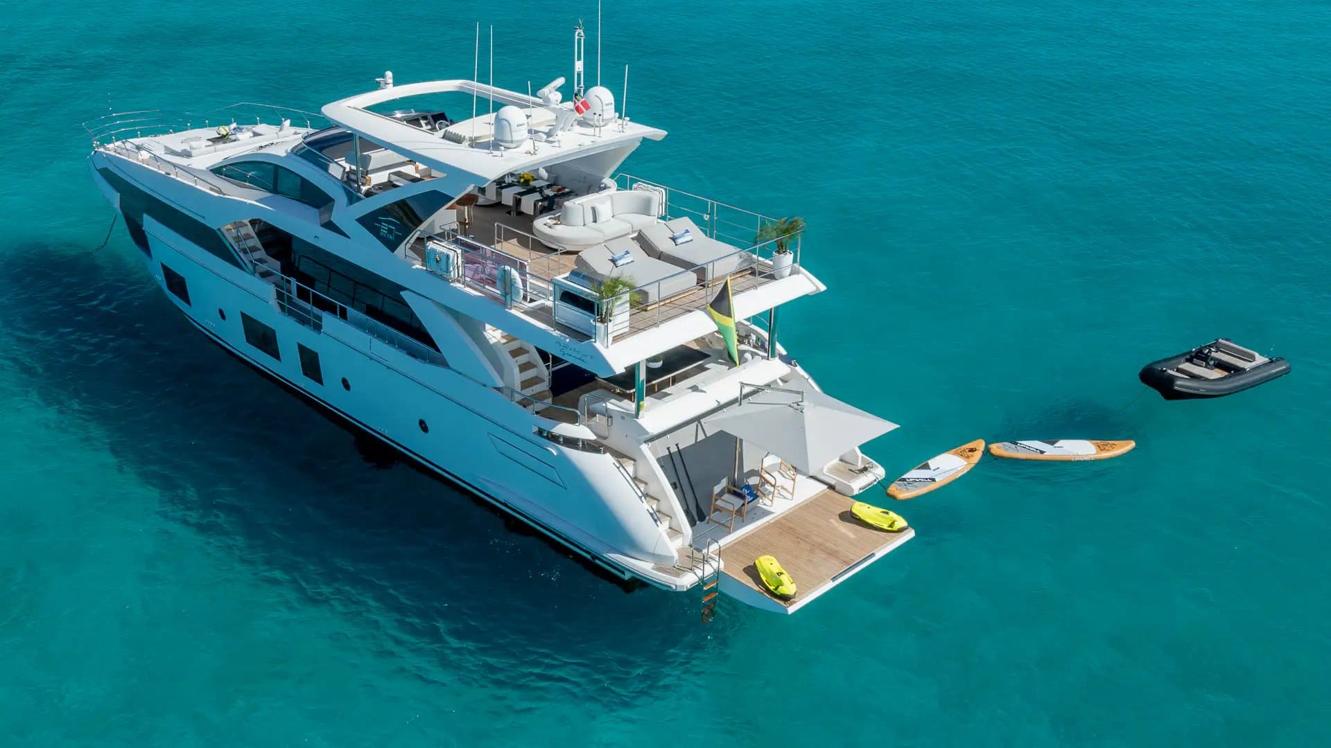 Экстерьер Azimut Grande 27M 2020 MY PIER PRESSURE/Exterior Azimut Grande 27M 2020 MY PIER PRESSURE