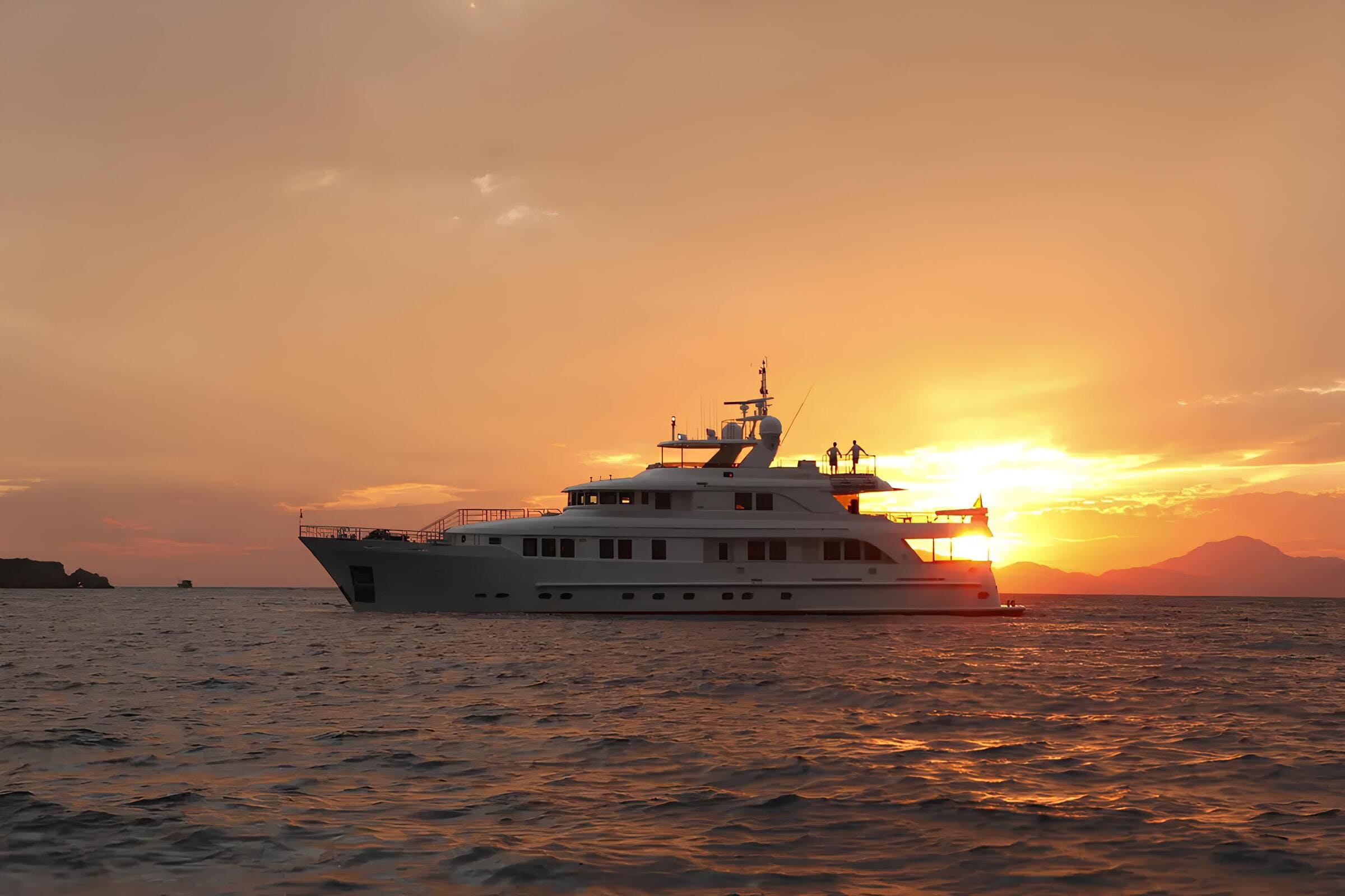 Экстерьер CBI Navi 37M 2006 MY METSUYAN IV/Exterior CBI Navi 37M 2006 MY METSUYAN IV