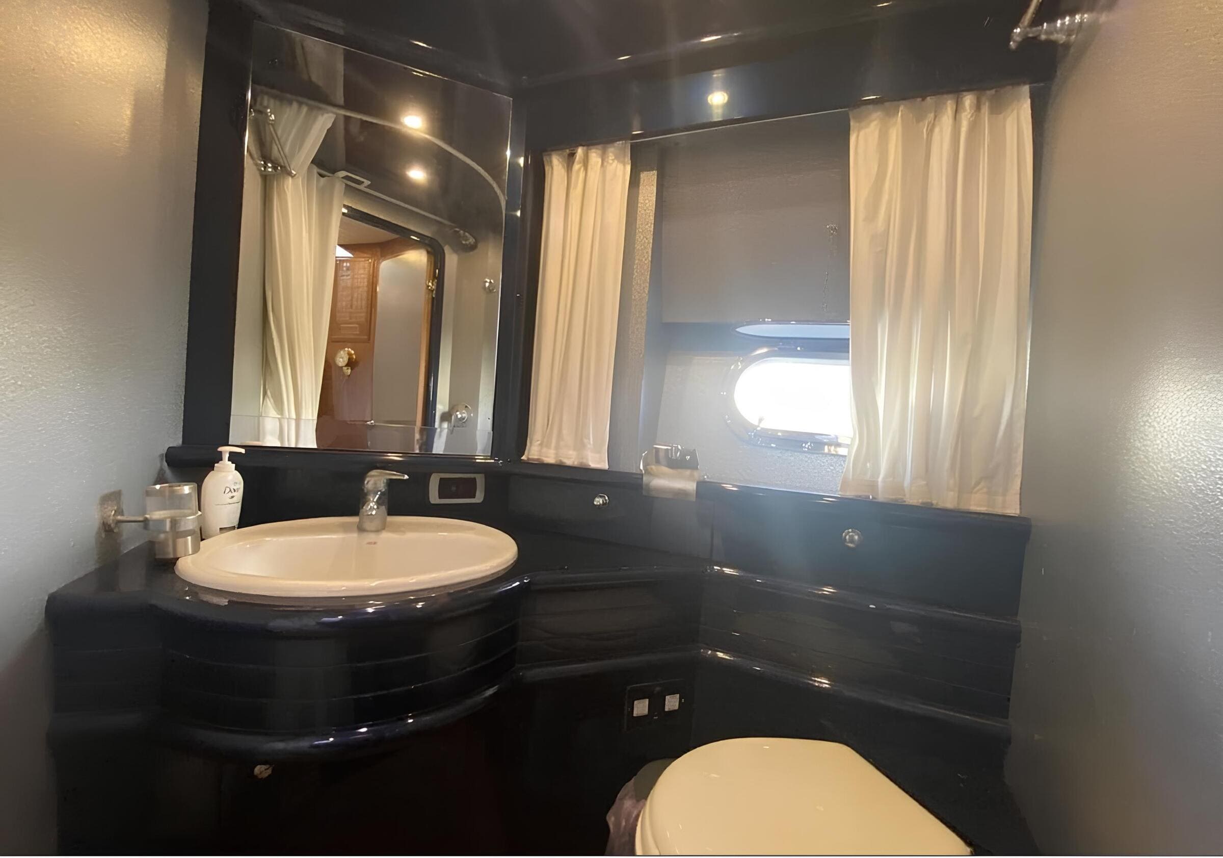 Гостевой санузел/Guest bathroom