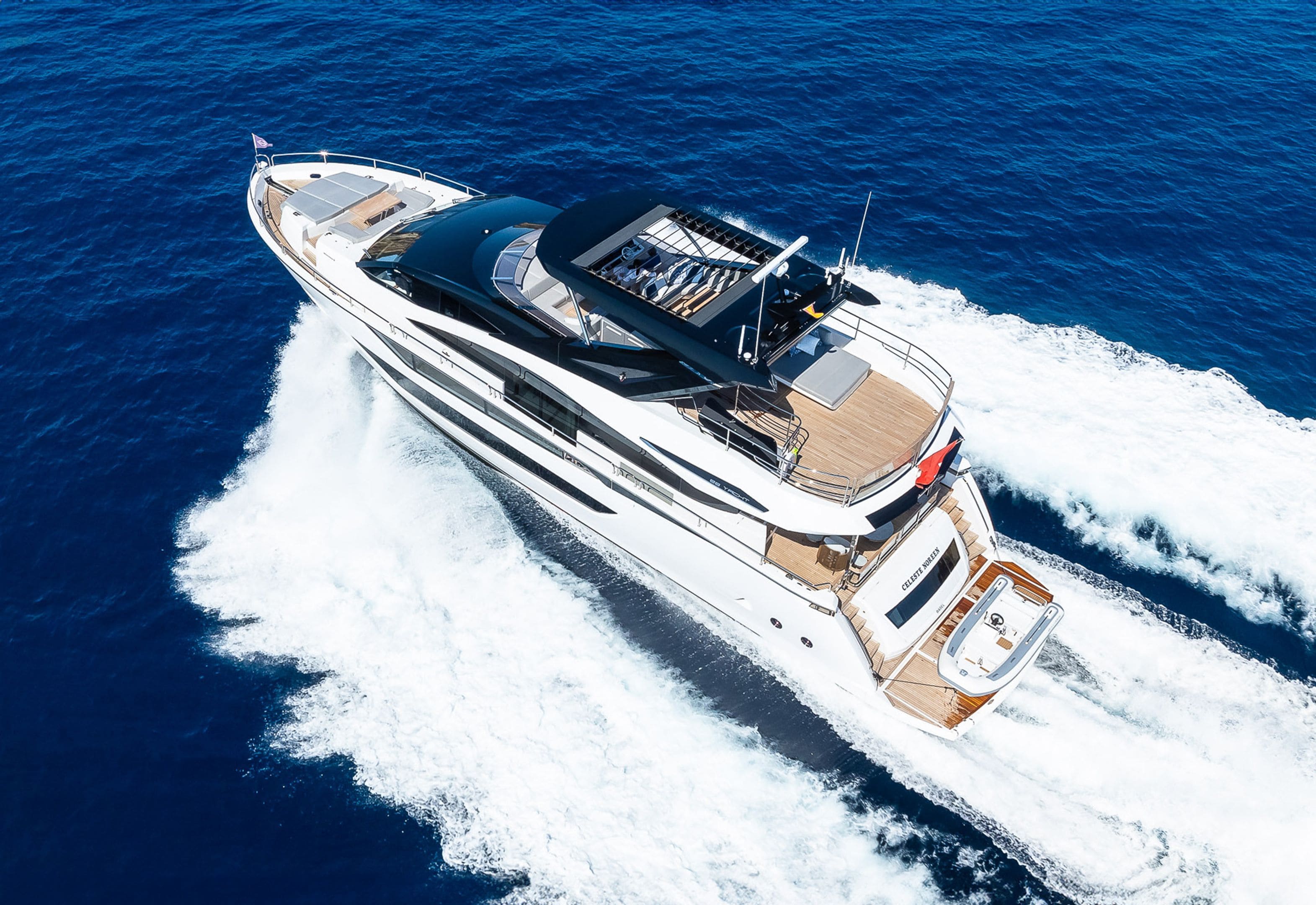 Экстерьер Sunseeker 88 Yacht 2023 MY CELESTE NOREEN/Exterior Sunseeker 88 Yacht 2023 MY CELESTE NOREEN