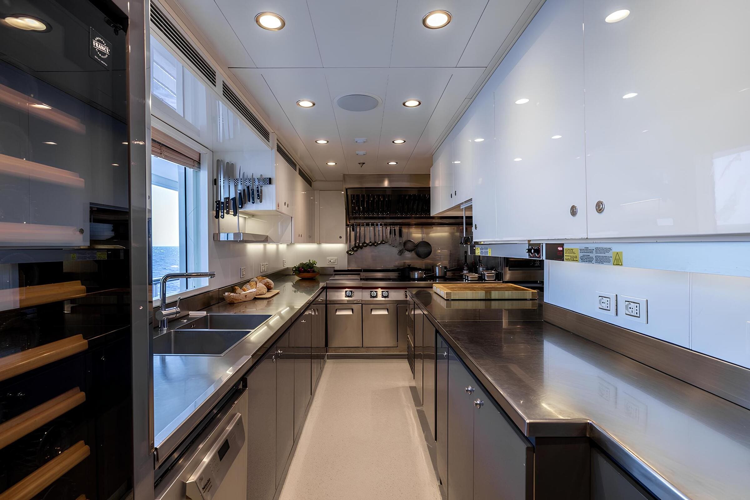 Кухня/Galley