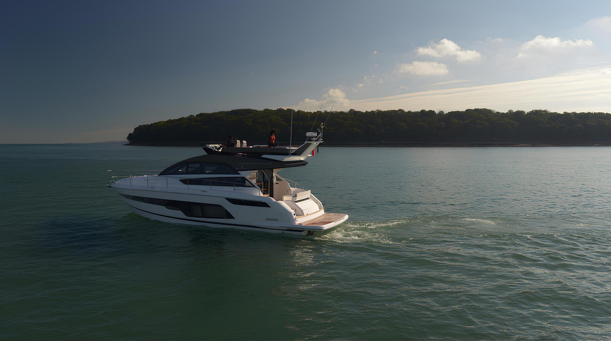Экстерьер Fairline Squadron 50/Exterior Fairline Squadron 50