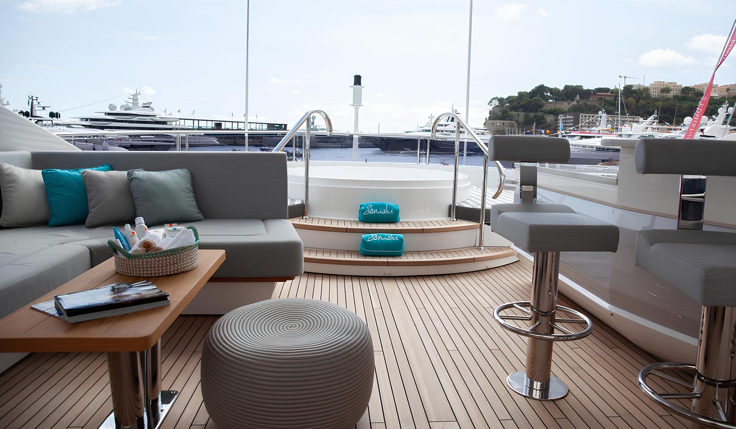 Джакузи на сандеке/Sundeck jacuzzi