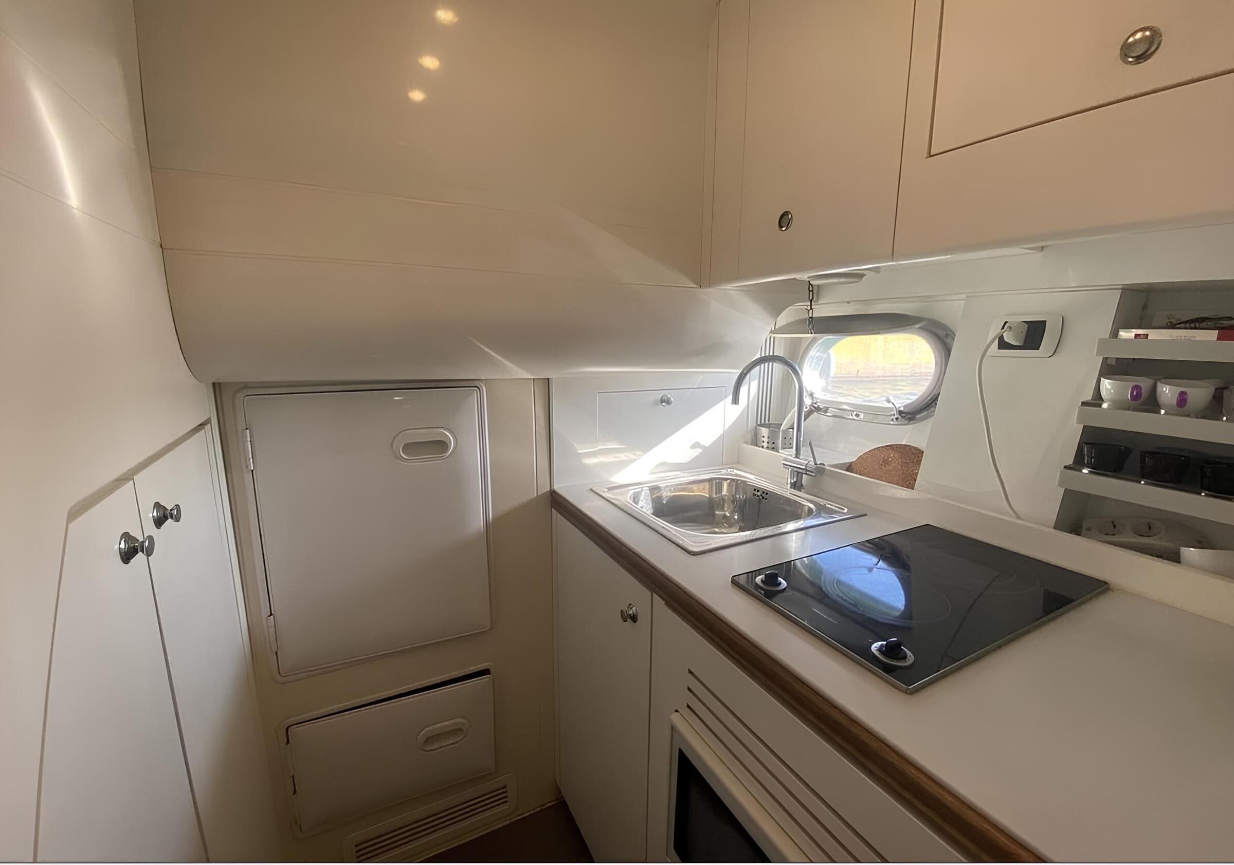 Кухня/Galley