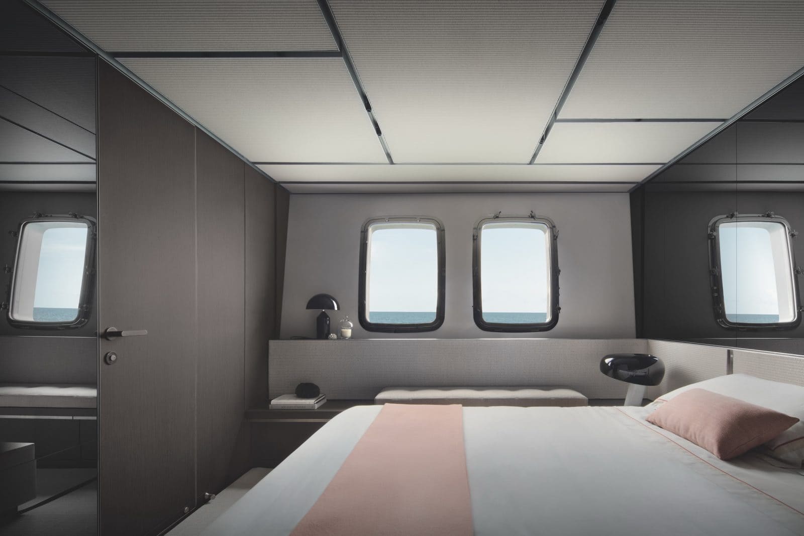 VIP-каюта/VIP cabin