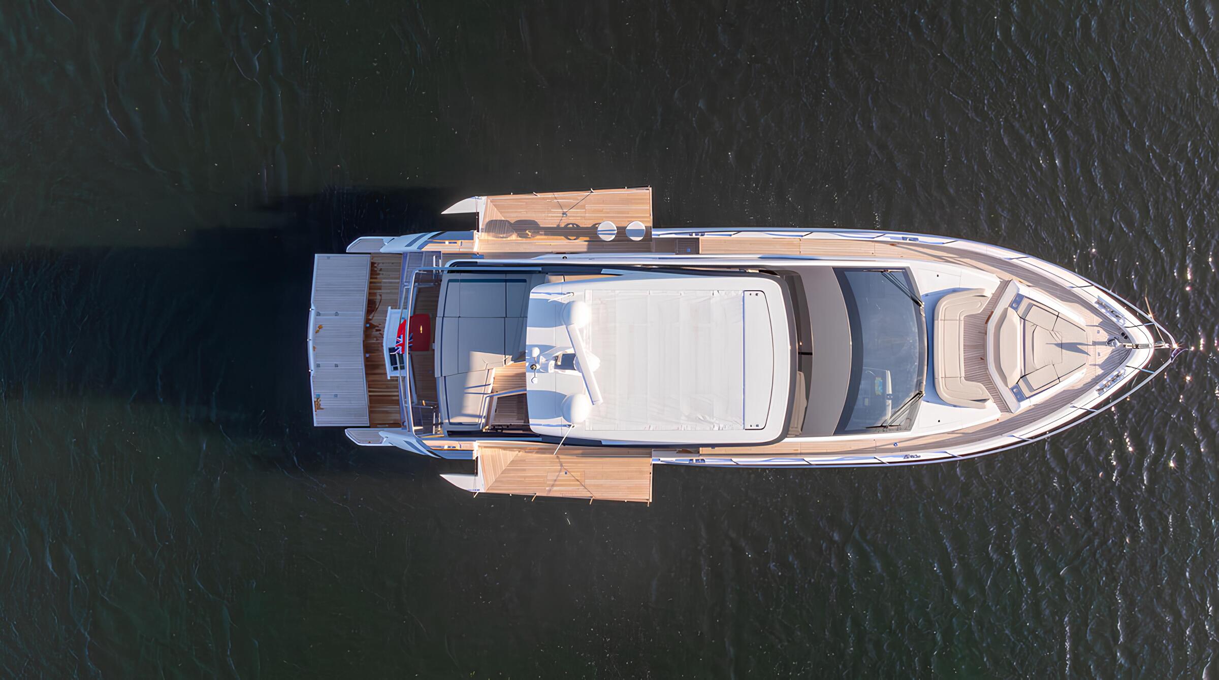 Экстерьер Fairline Squadron 58/Exterior Fairline Squadron 58