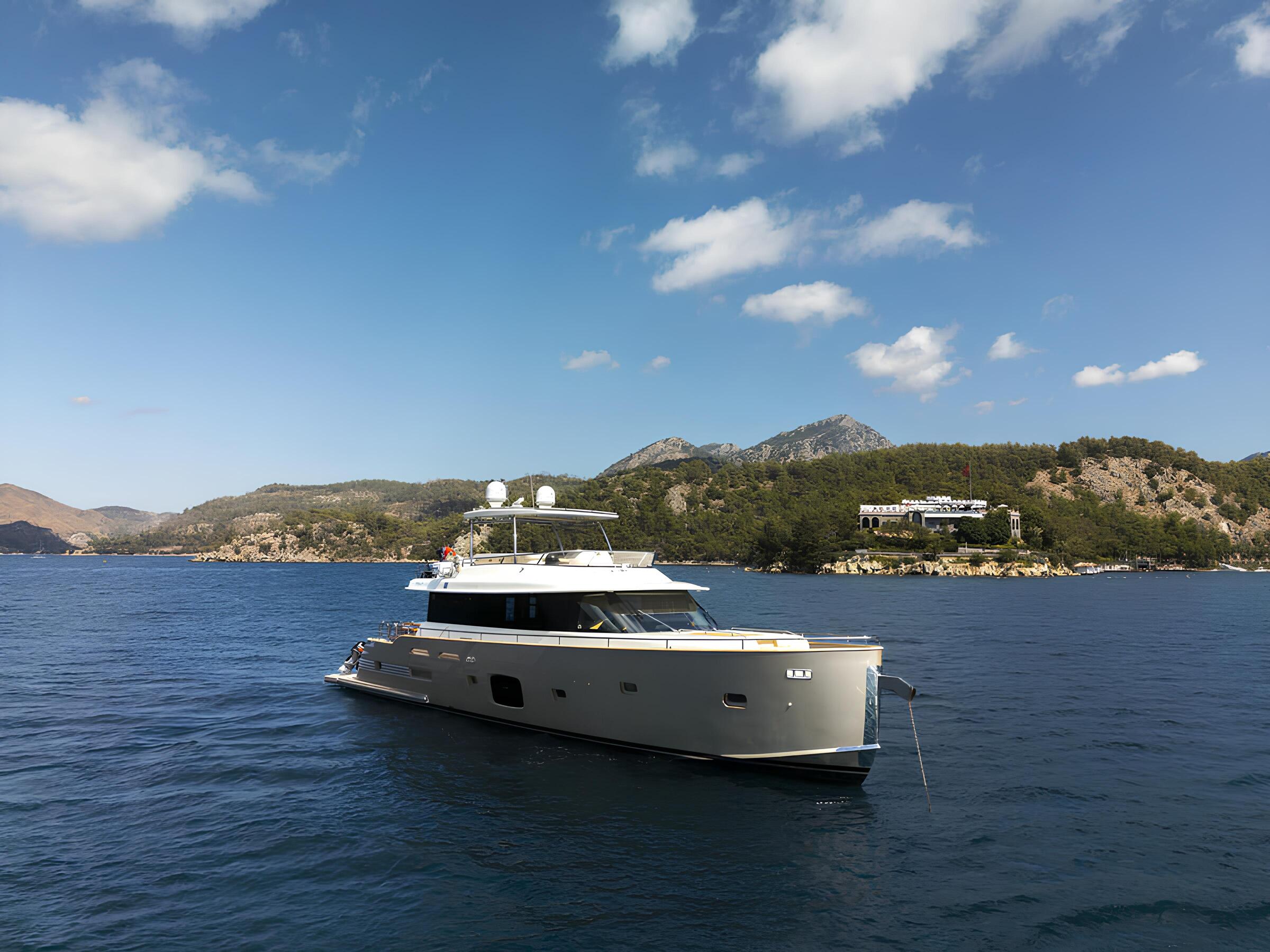 Экстерьер Azimut Magellano 76 2014 MY KATANA /Exterior Azimut Magellano 76 2014 MY KATANA