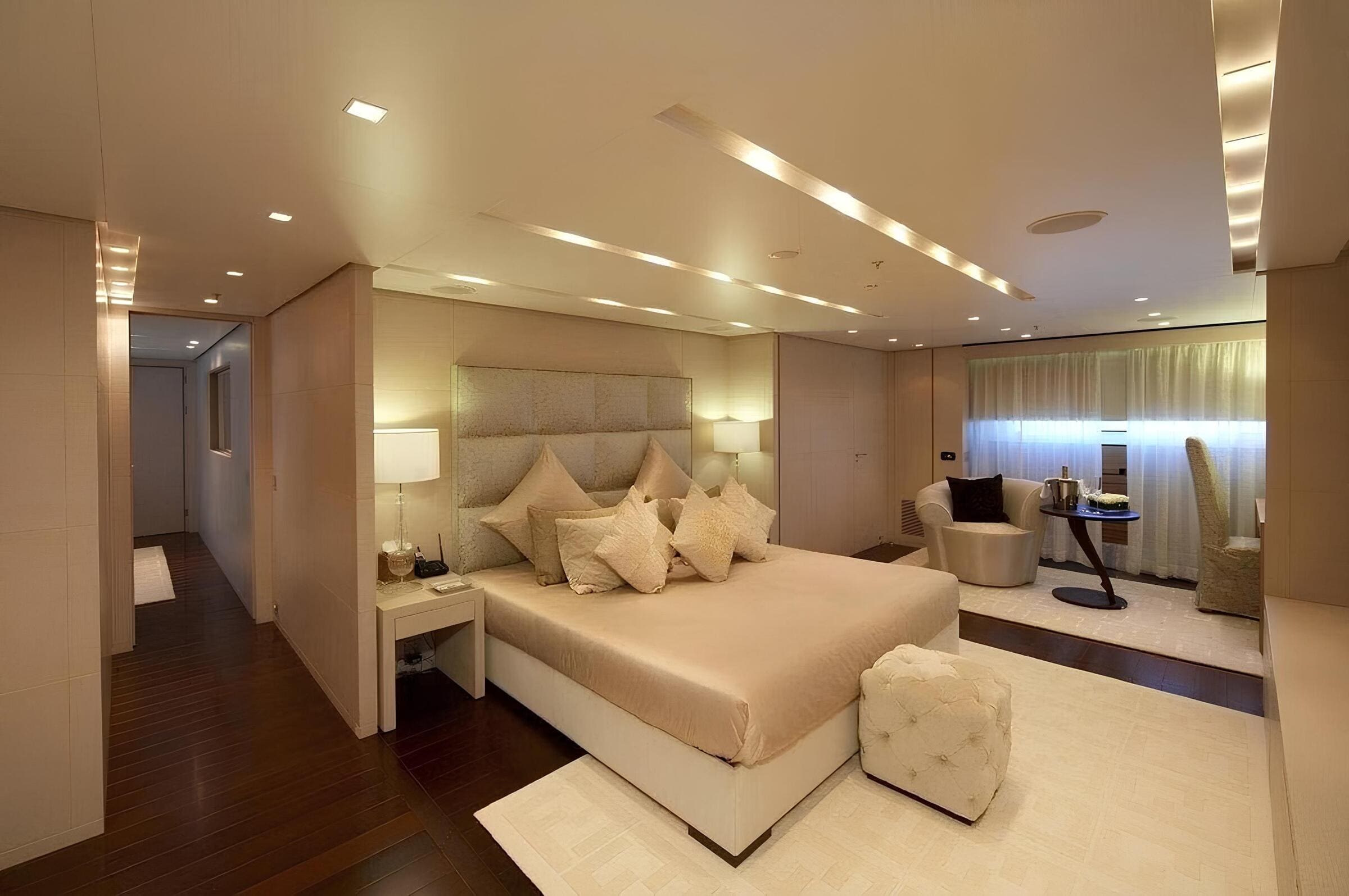 VIP-каюта/VIP cabin