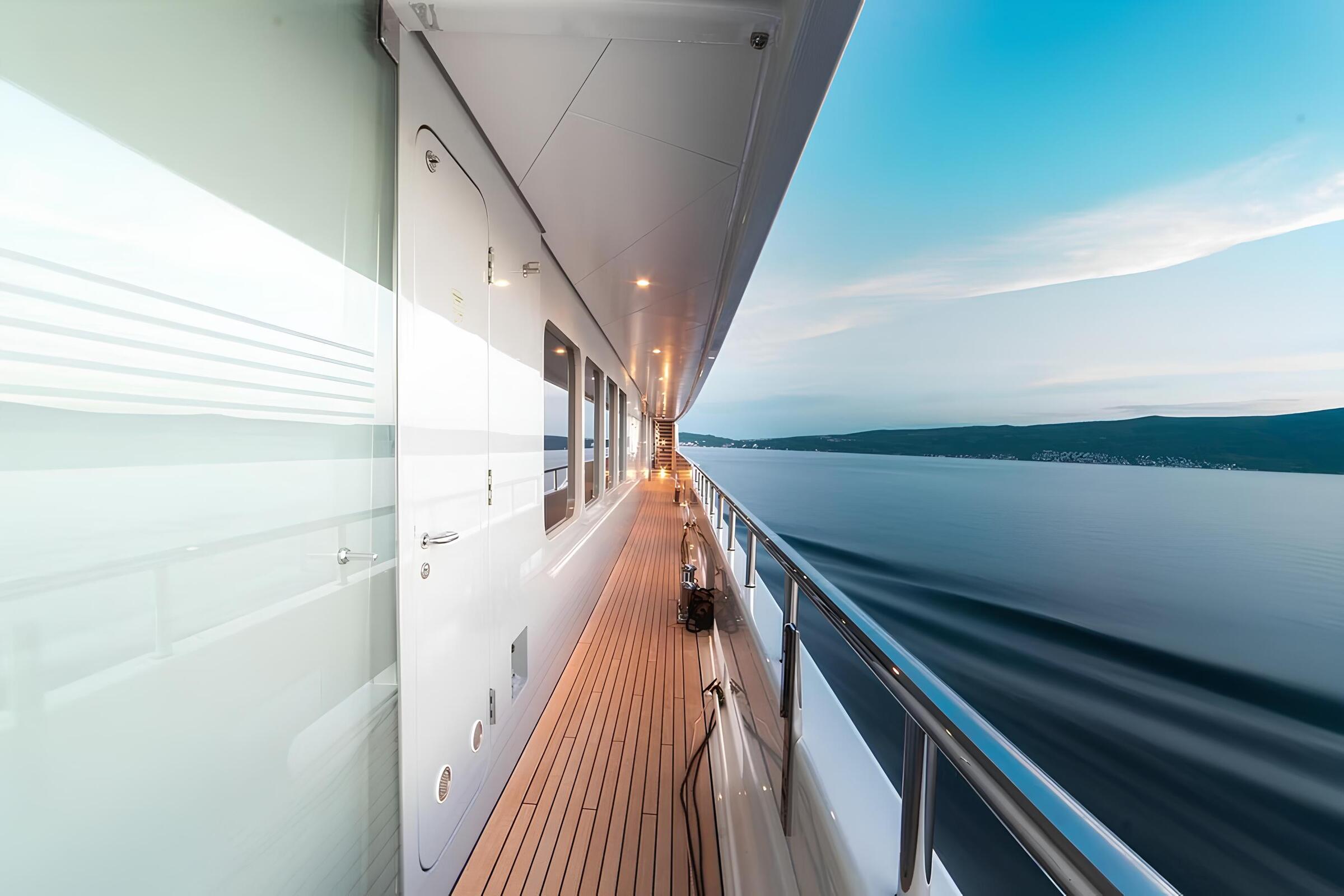 Правый борт/Starboard