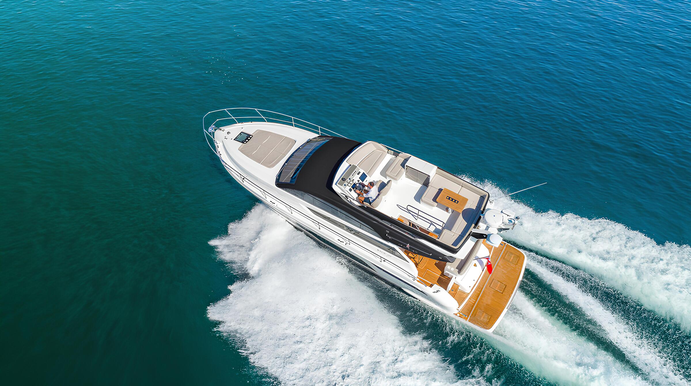 Экстерьер Fairline Squadron 50/Exterior Fairline Squadron 50