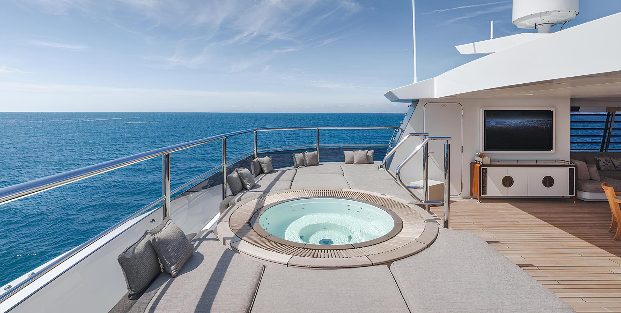 Джакузи на сандеке/Sundeck jacuzzi