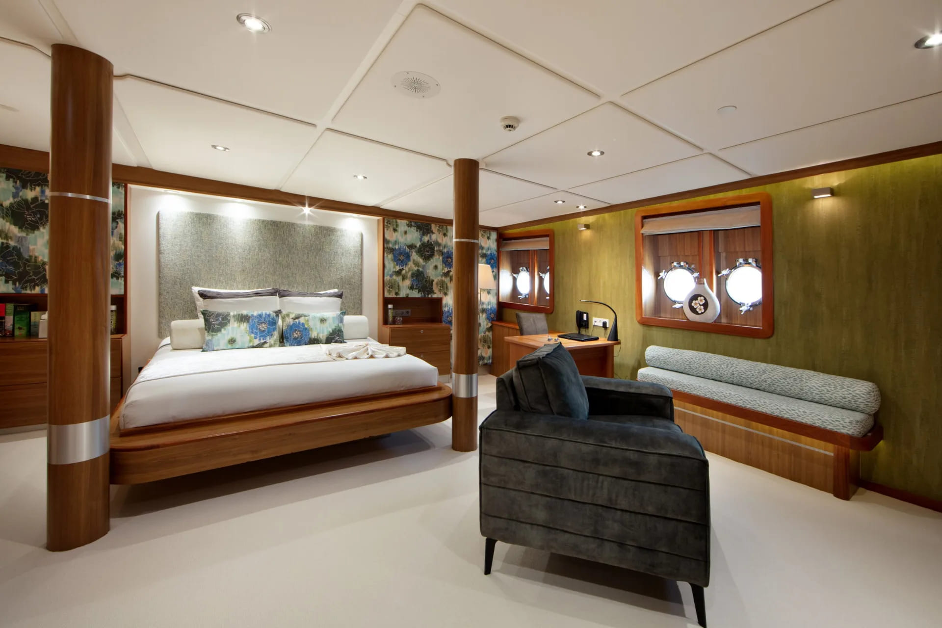 VIP-каюта/VIP cabin