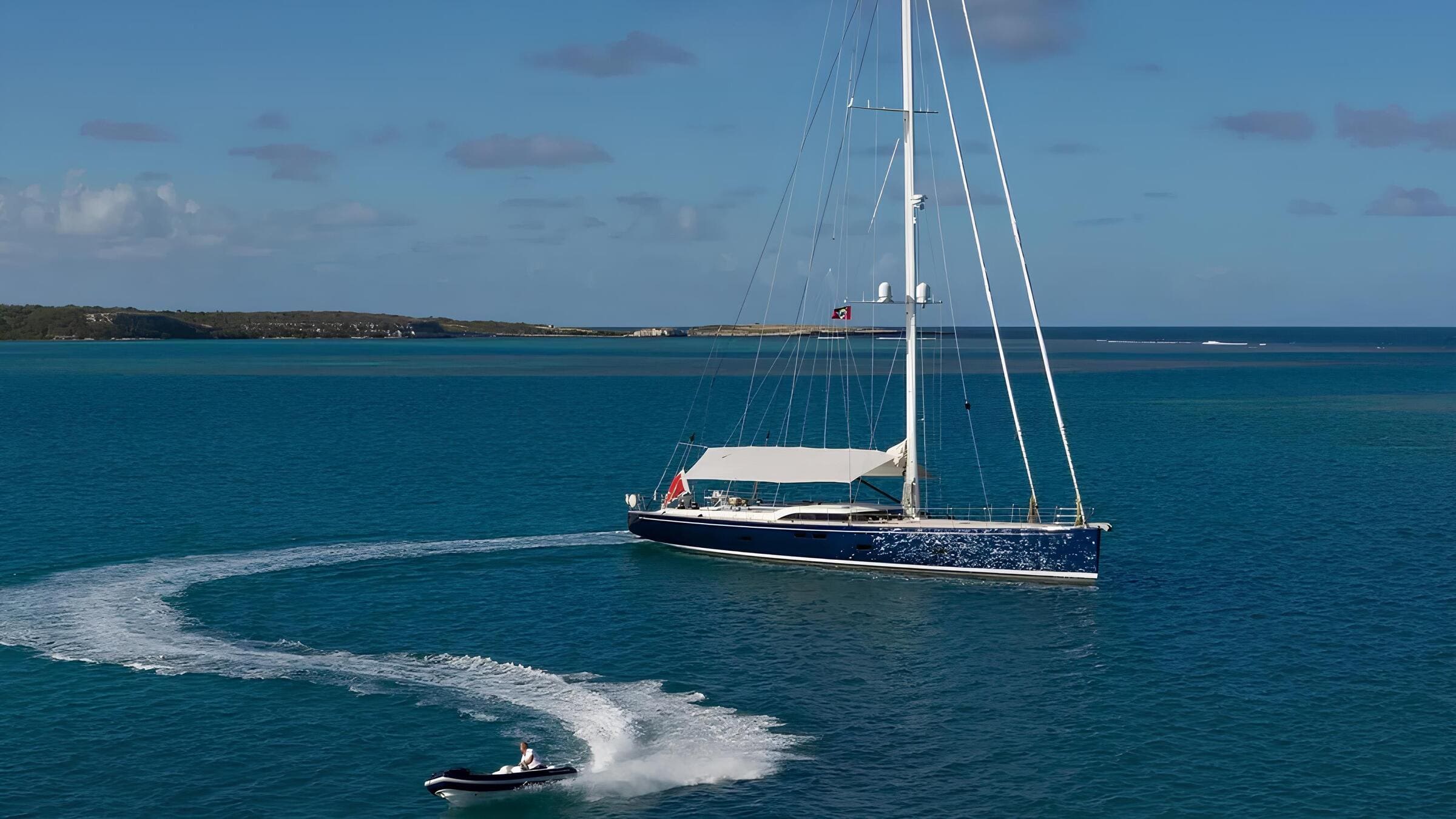 Экстерьер Southern Wind SW 102 DS 2014 MY FARFALLA/Exterior Southern Wind SW 102 DS 2014 MY FARFALLA