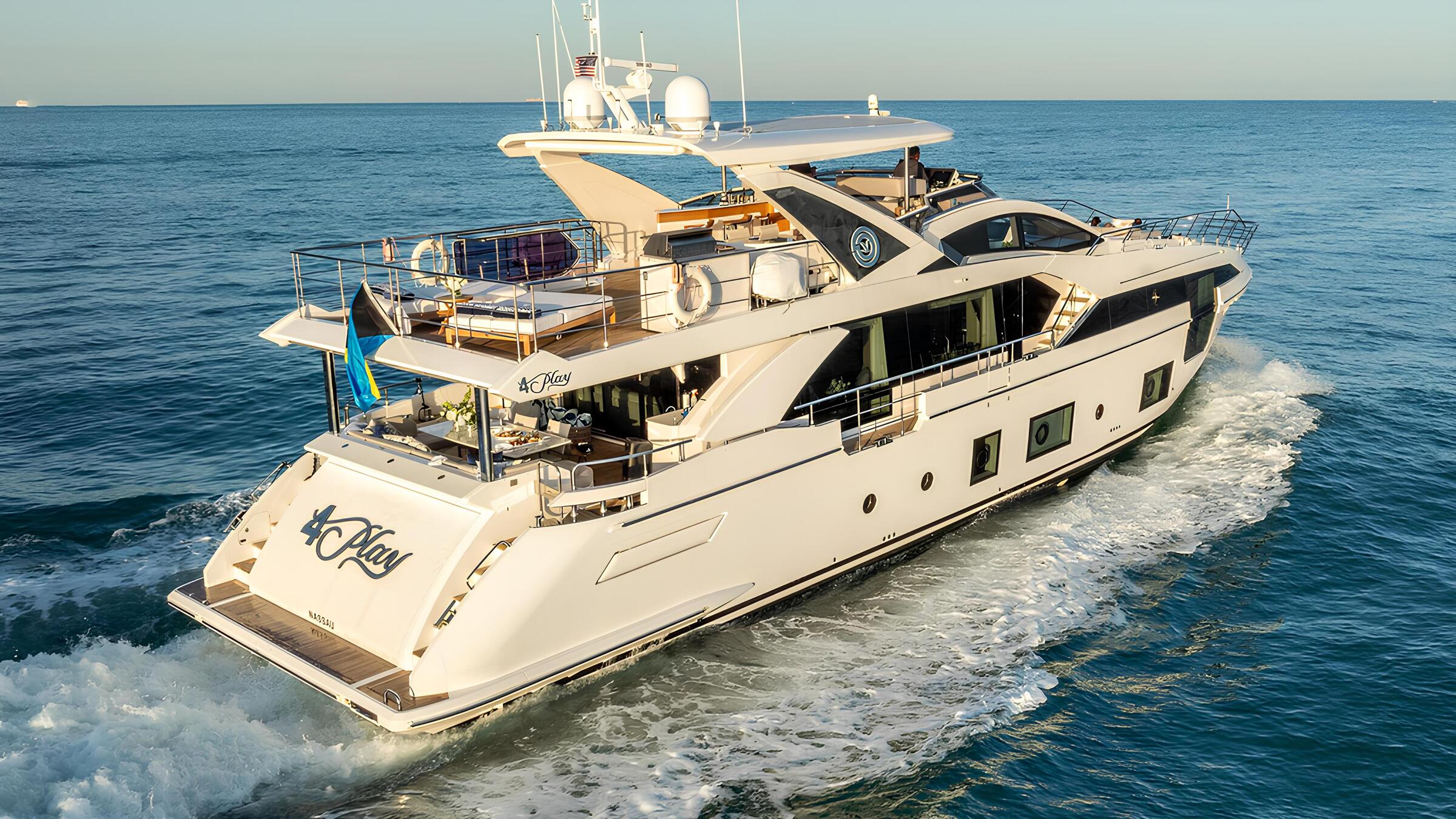 Экстерьер Azimut Grande 27M 2021 MY 4 PLAY/Exterior Azimut Grande 27M 2021 MY 4 PLAY