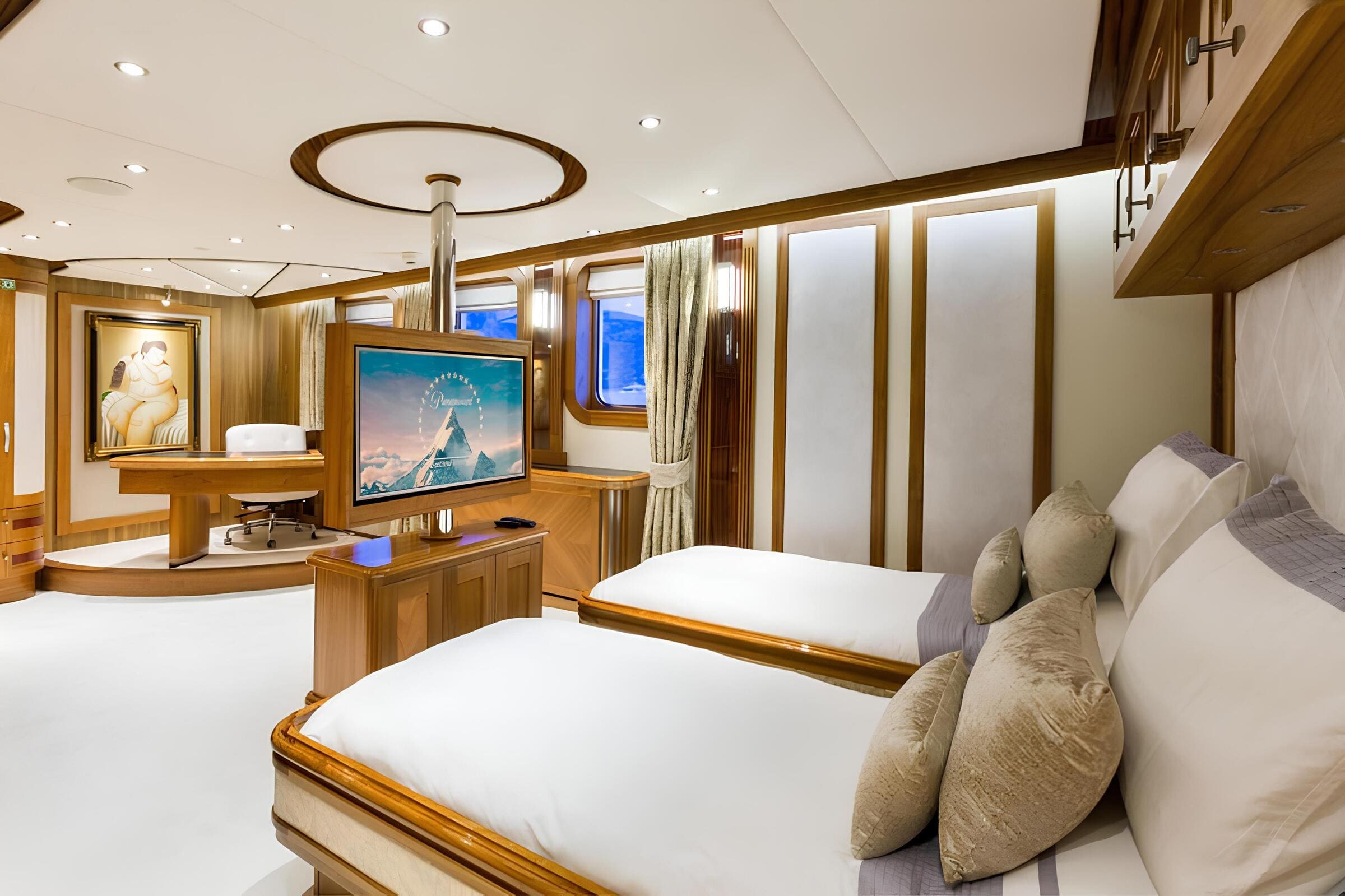 VIP-каюта/VIP cabin