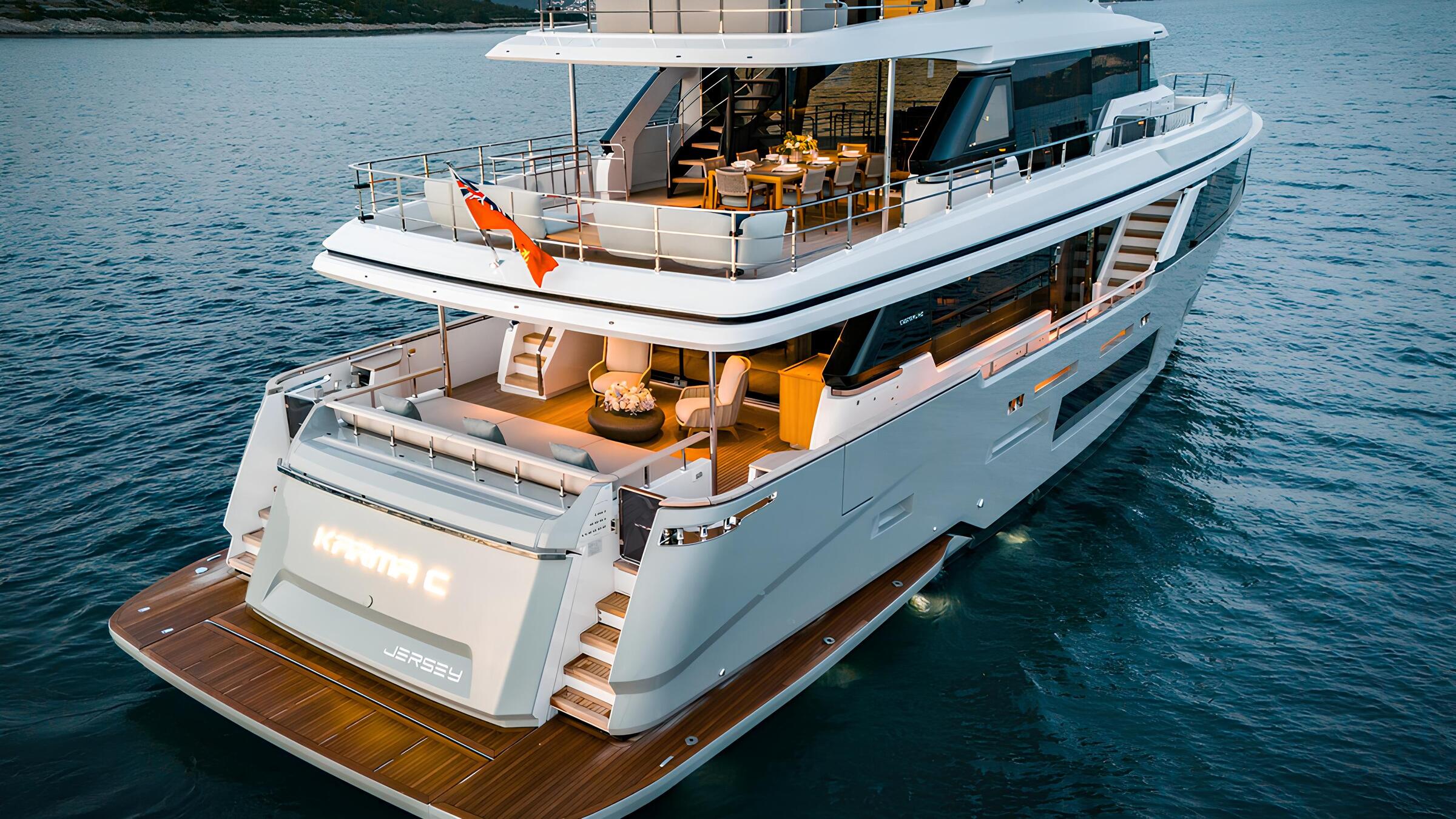 Экстерьер Custom Line Navetta 30 2023 MY KARMA C/Exterior Custom Line Navetta 30 2023 MY KARMA C