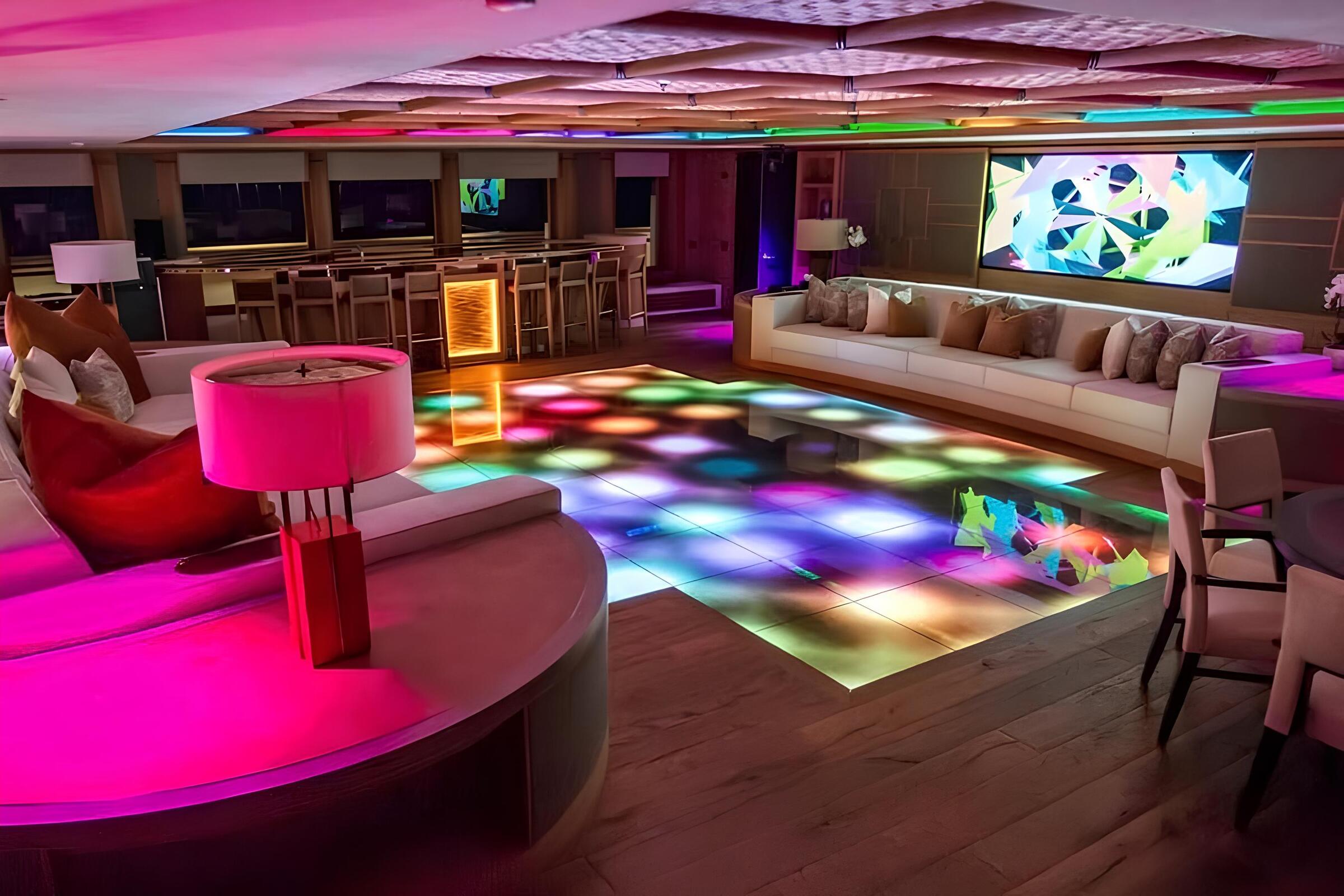 Танцевальная комната/Dance room