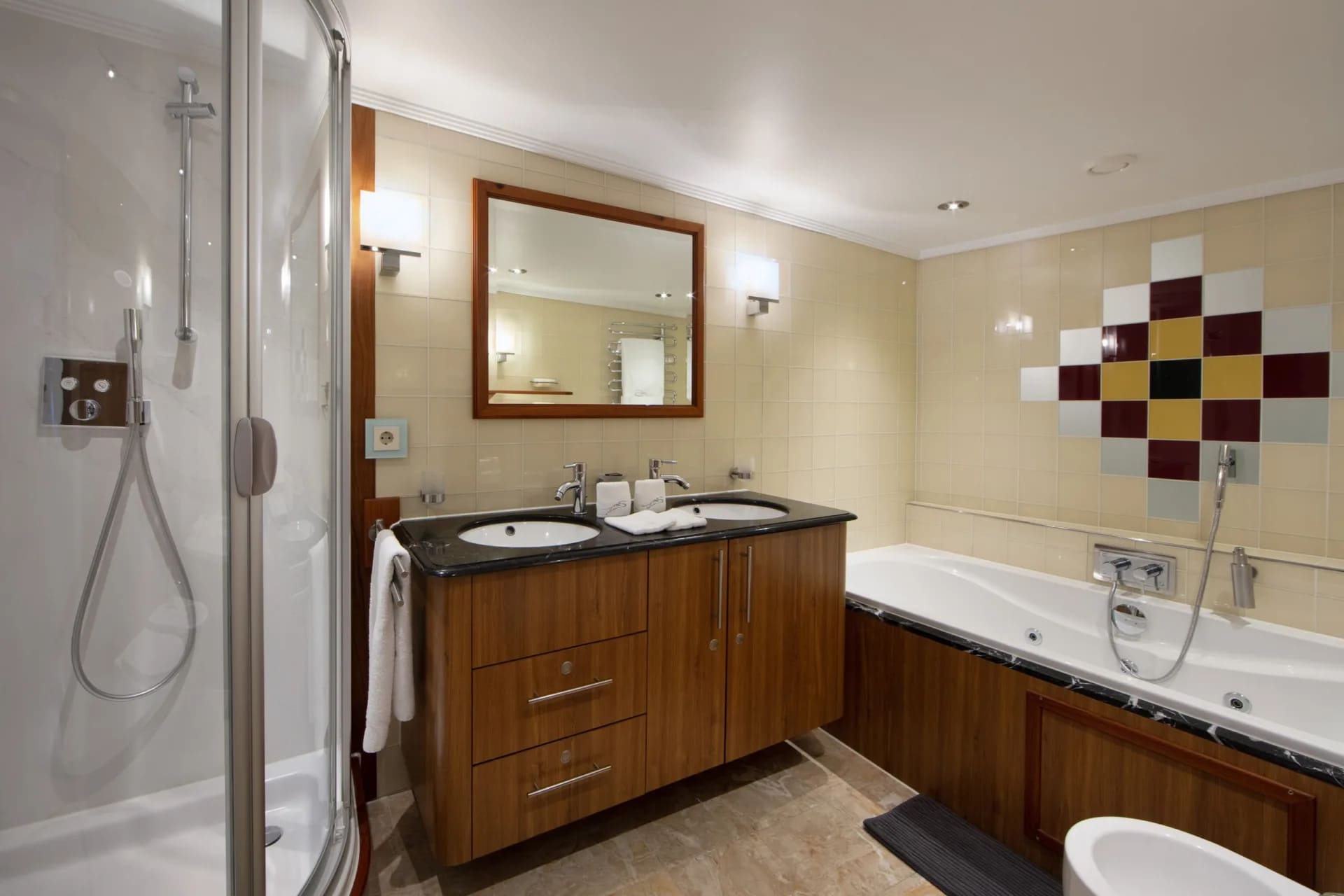 VIP-санузел/VIP bathroom